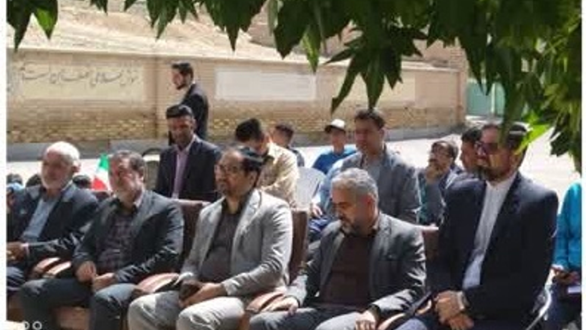 کلنگ زنی احداث مدرسه خیر ساز در روستای حسین آباد با مشارکت آقای عیوضی خیر مدرسه ساز شهرستان