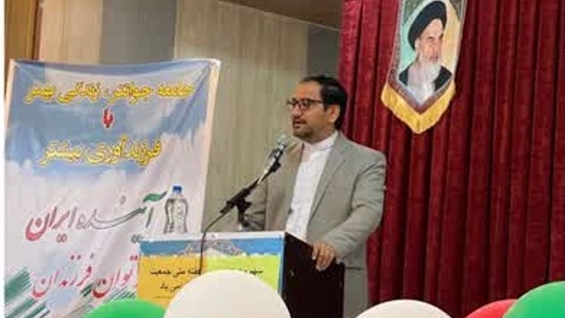 همایش فرزند آوری و جوانی جمعیت در شهرستان کمیجان برگزار گردید