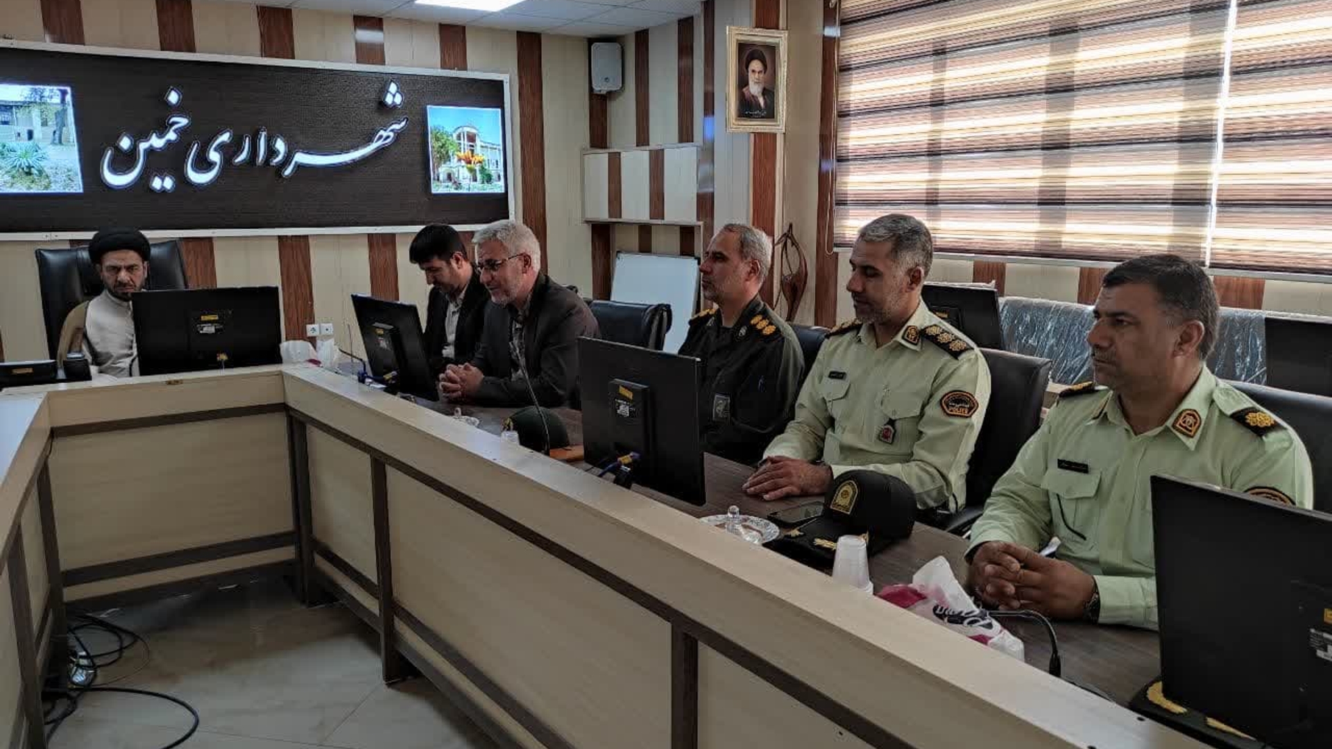 فرماندار ، امام جمعه و اعضای شورای تامین شهرستان با شهردار خمین دیدار کردند