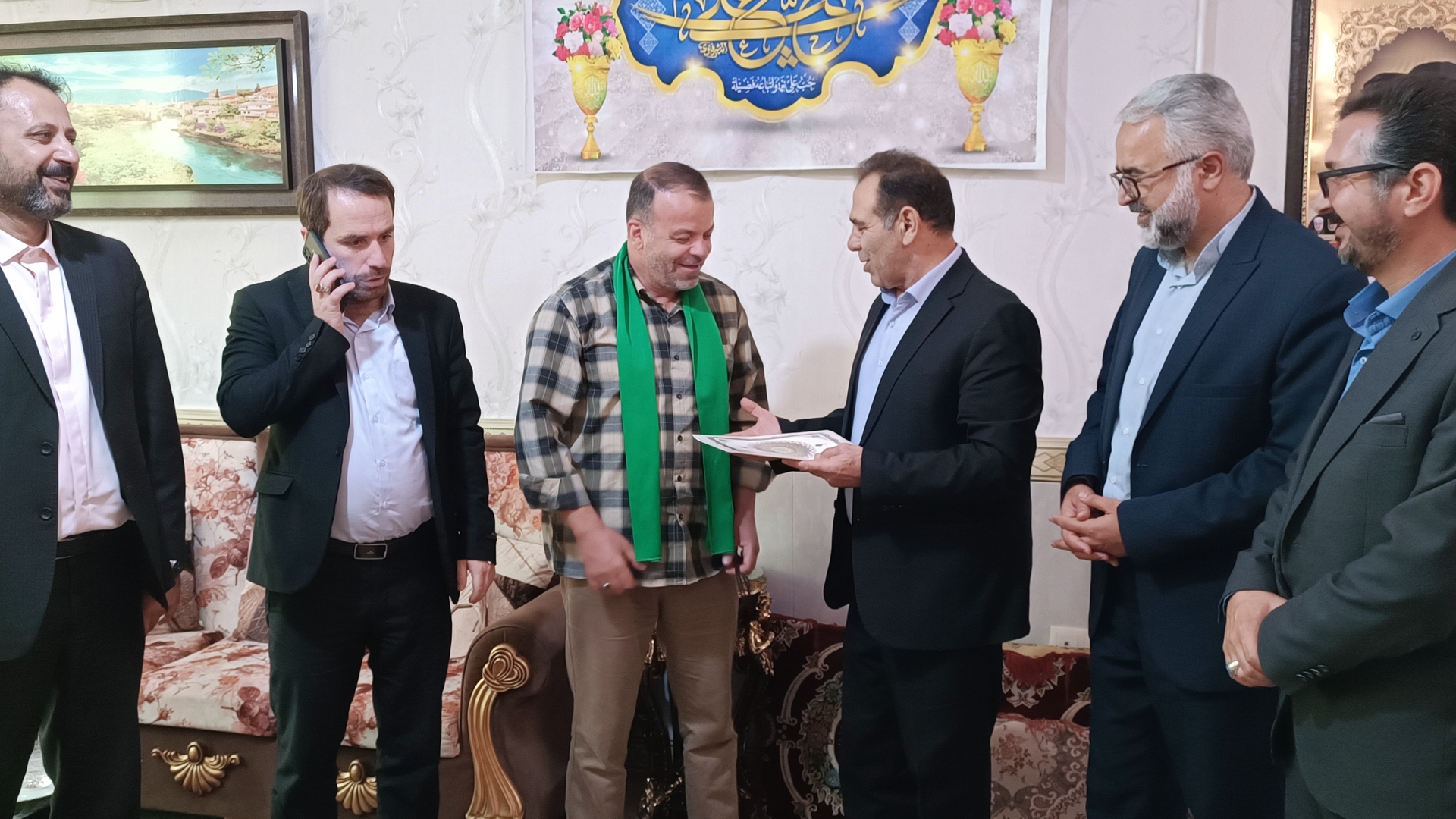 دیدار سرپرست فرمانداری با خانواده شهدا و جانبازان در شهر شازند و روستای نورآباد