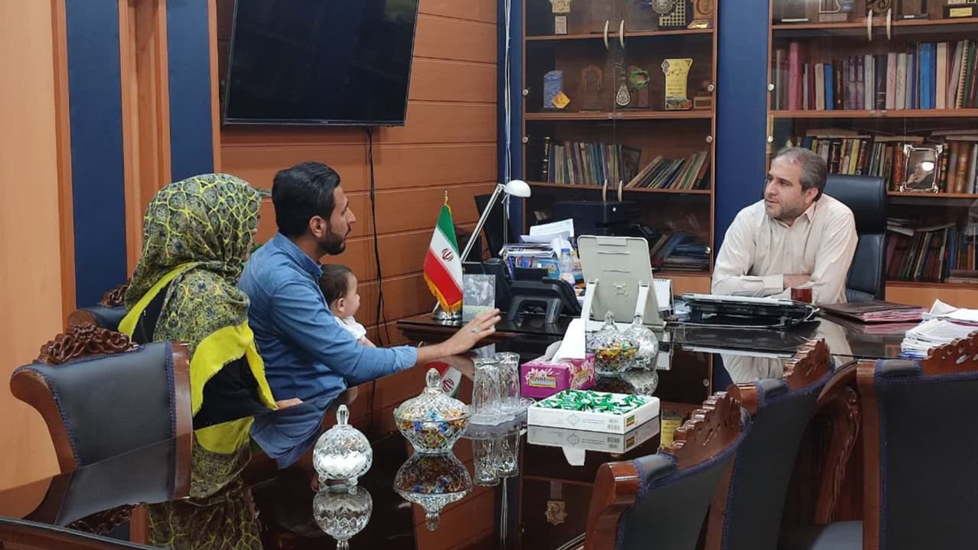 ملاقات مردمی " مهدی الیاسی " معاون استاندار و فرماندار ویژه شهرستان  ساوه.