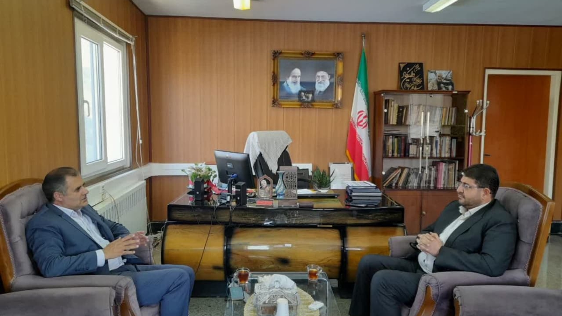 جلسه بررسی وپیگیری مسائل و مشکلات پروژه انتقال آب هفتیان به‌ تفرش و روستاهای اقماری مسیر پروژه، با حضور محمد رضا رضایی فرماندار و آمره ای مدیرعامل آب منطقه ای استان مرکزی در دفتر فرمانداری تشکیل و برگزار شد.