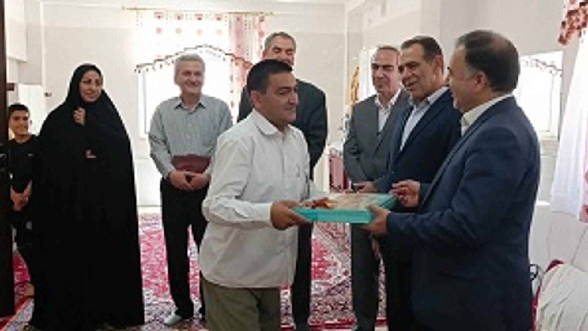 افتتاح متمرکز و همزمان ۱۱ واحد مسکن مددجویان بهزیستی شهرستان شازند