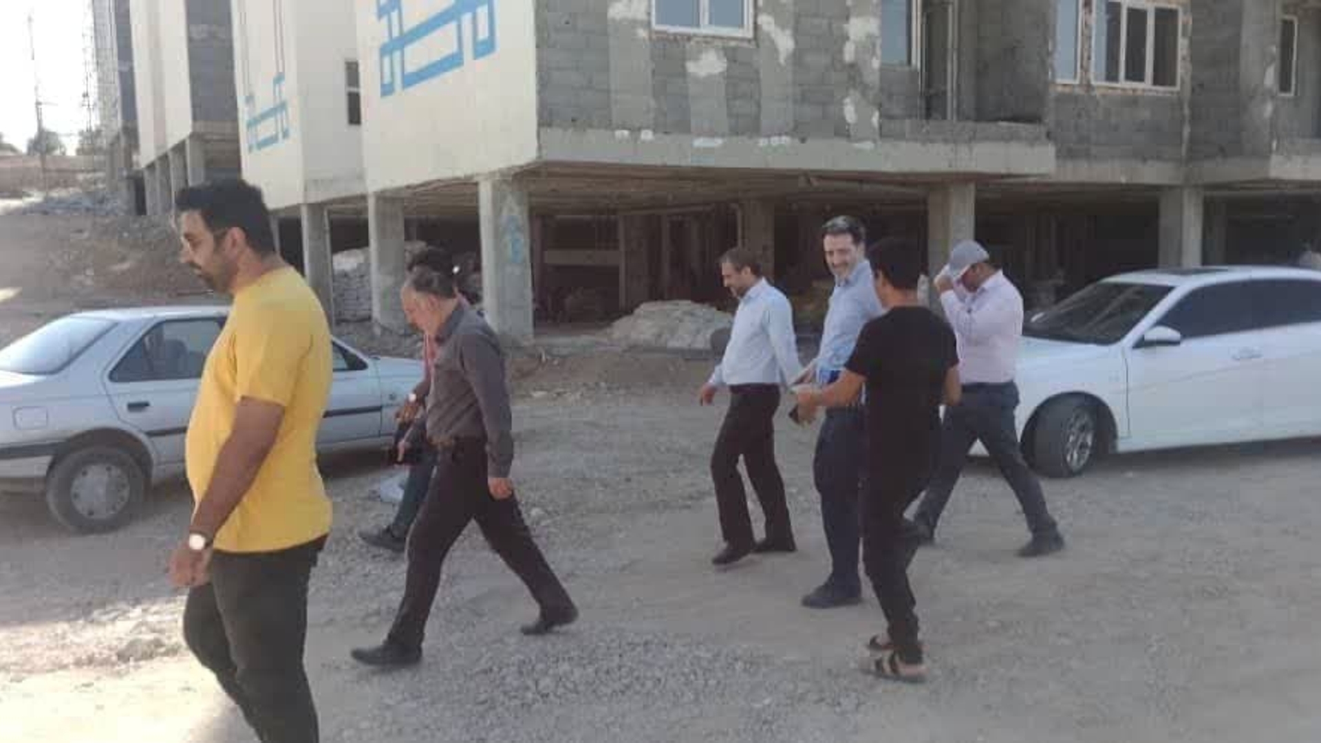 اسدی معاون هماهنگی امور عمرانی استاندار مرکزی به همراه مهدی الیاسی معاون استاندار و فرماندار ویژه شهرستان ساوه و حسنی معاون هماهنگی امور عمرانی فرمانداری و رئیس اداره راه و شهرسازی ضمن بازدید از محل پروژه‌های در حال اجرای نهضت ملی مسکن و ایستگاه راه آهن ساوه، موارد و مسائل آنان را مورد بررسی و ارزیابی قرار دادند.