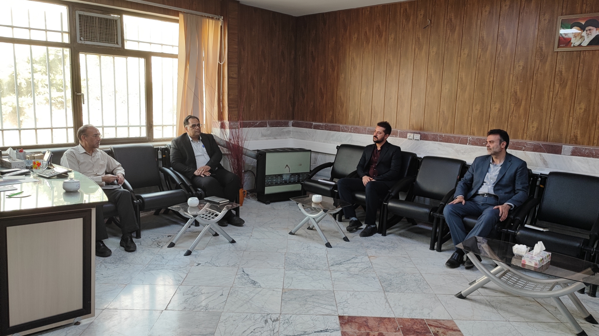 جلسه بررسی مشکل تامین آب شرب روستاها