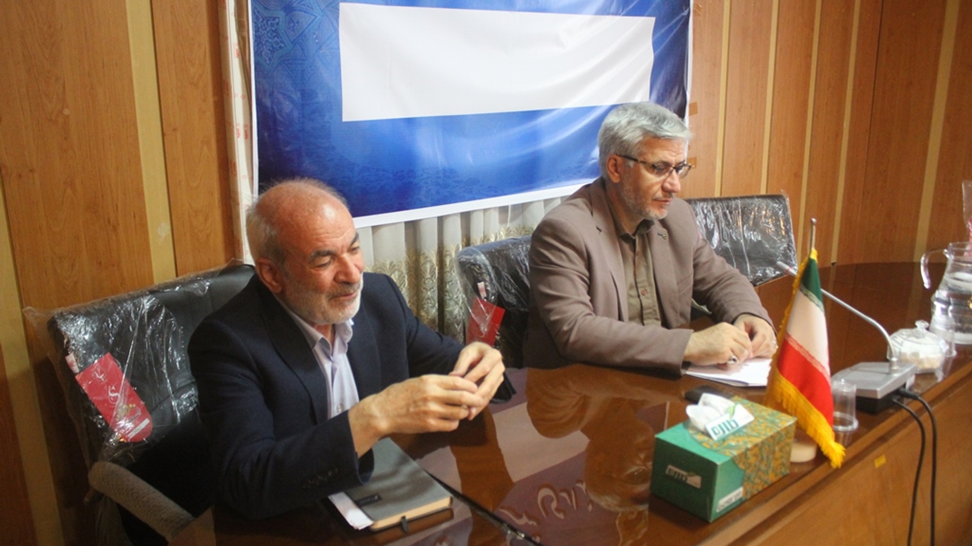 نشست هم اندیشی اعضای پیشنهادی هیات اندیشه ورز حوزه زنان ، خانواده و جوانی جمعیت شهرستان خمین برگزار شد