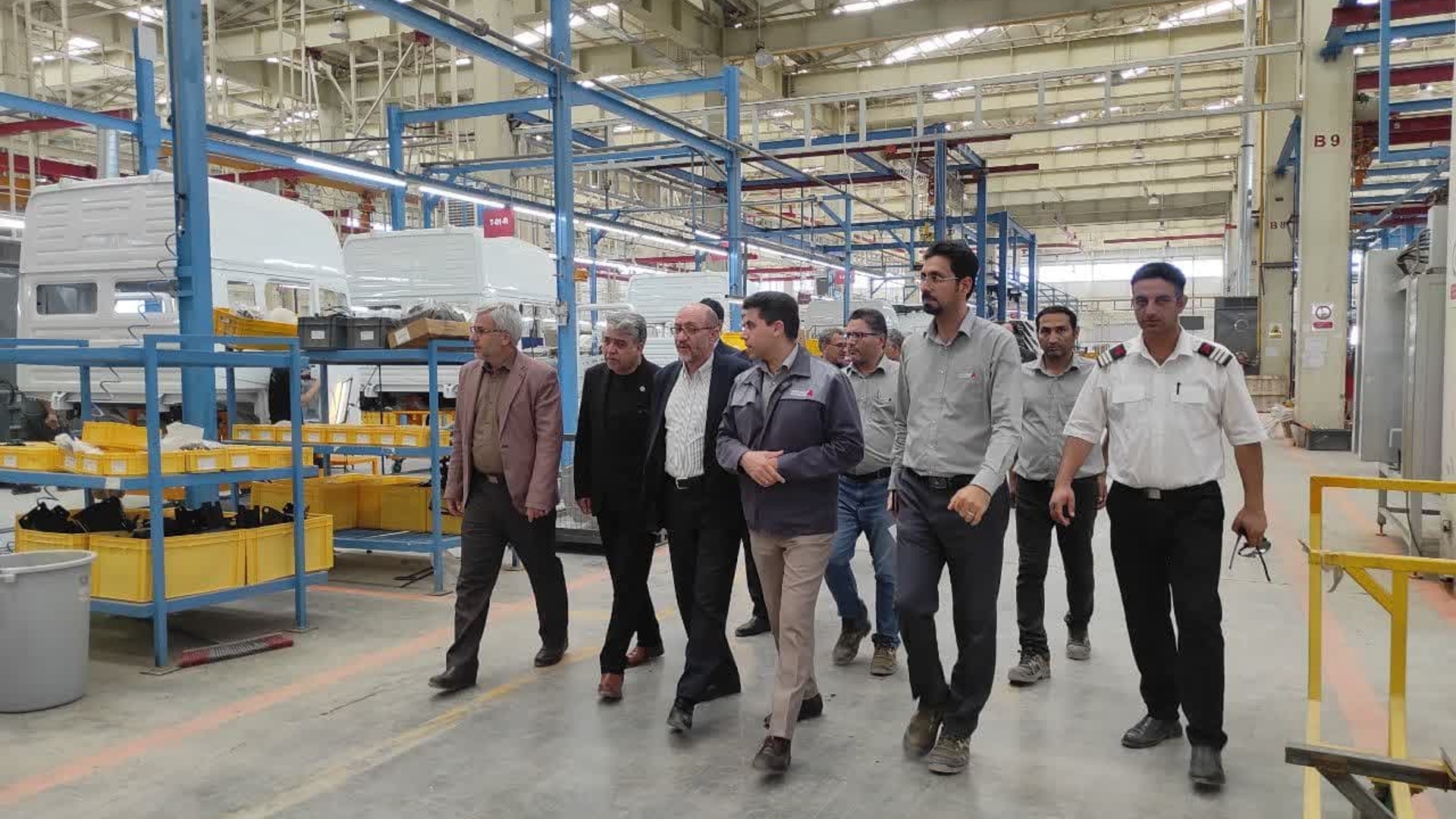 مشاور وزیر صمت در امور ایثارگران از شرکت خودرو سازی شهرستان خمین بازدید کرد