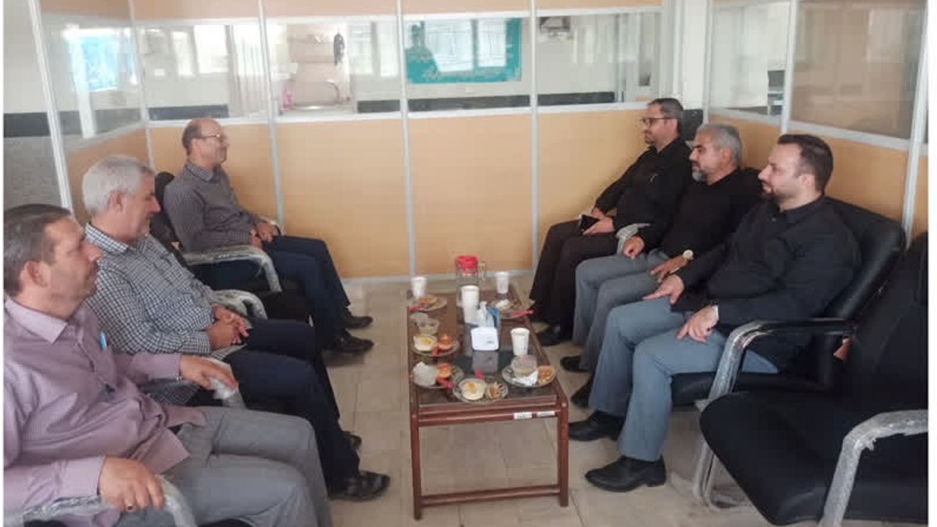 دیدار فرماندار، معاون سیاسی، امنیتی و اجتماعی فرمانداری و بخشدار مرکزی کمیجان با اعضای هیئت نظارت و بازرسی انتخابات شهرستان کمیجان