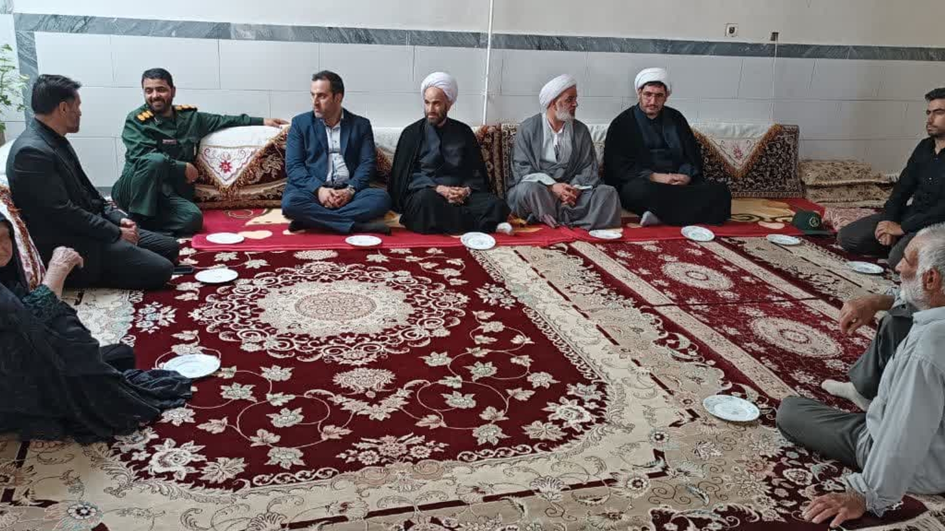 " دیدار و تجلیل از خانواده معظم شهدا "