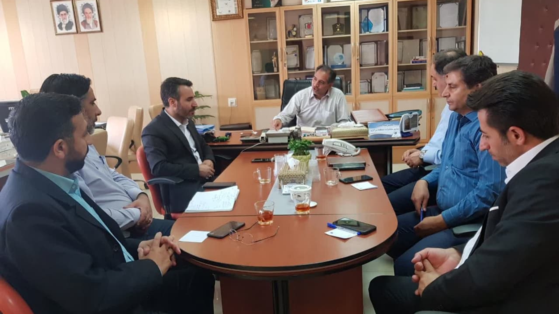 برگزاری جلسه با مدیرعامل شرکت مخابرات منطقه مرکزی