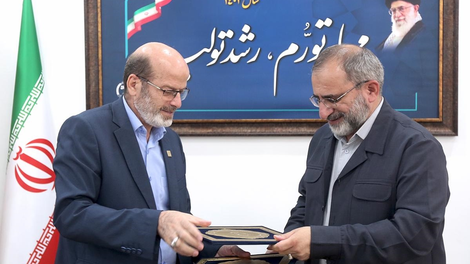 استانداری مرکزی و جهاددانشگاهی تفاهم‌نامه همکاری امضا کردند