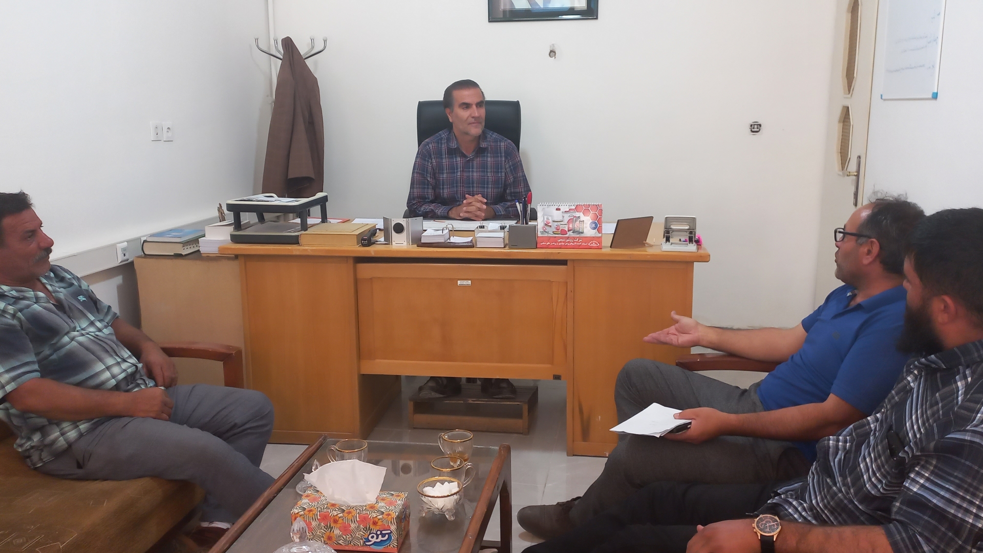 دیدار اعضای شورای اسلامی روستای علی آباد خشکرود با جناب آقای شالیان مقدم بخشدار بخش زاویه.