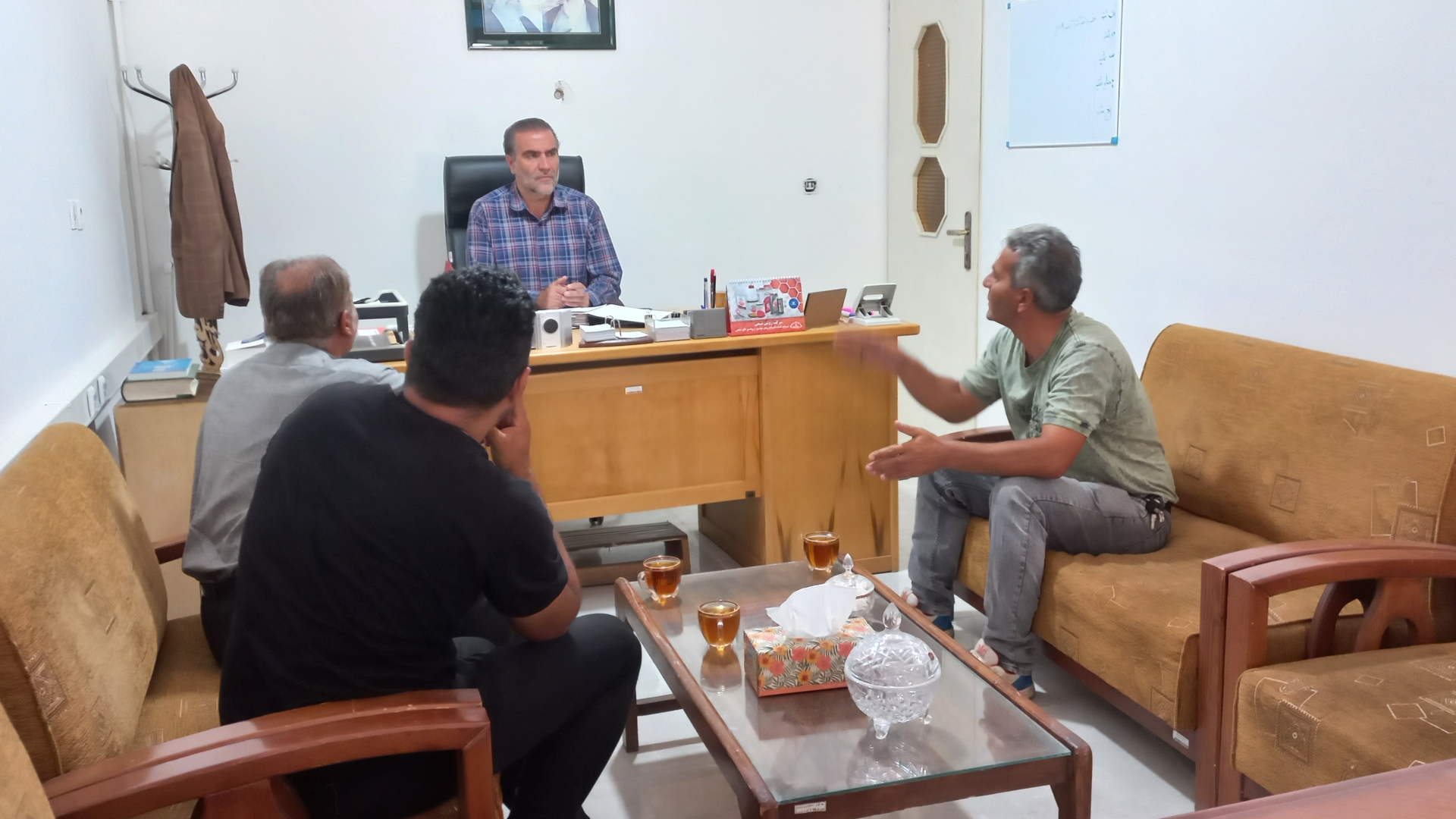 دیدار اعضای شورای روستای بیلفتو با جناب آقای شالیان مقدم بخشدار زاویه و پیگیری مشکلات این روستا