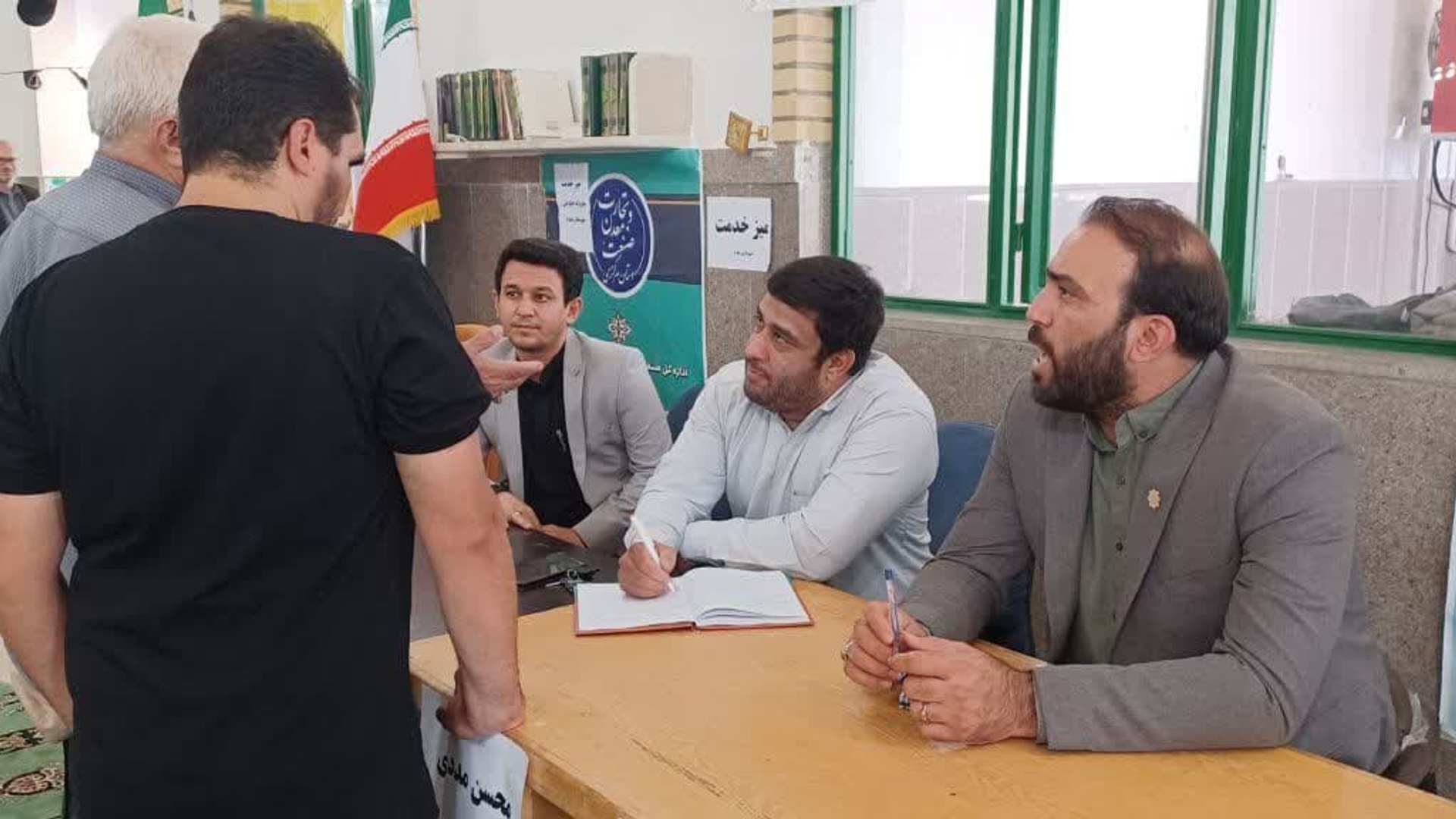 میز ارتباطات مردمی گرامیداشت فرارسیدن هفته دولت