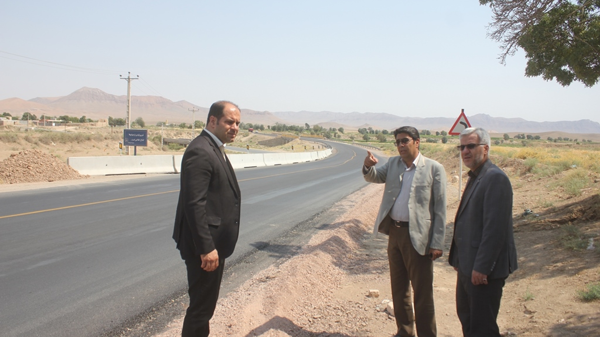 فرماندار از تعدادی از پروژه های عمرانی و اقتصادی شهرستان خمین بازدید کرد