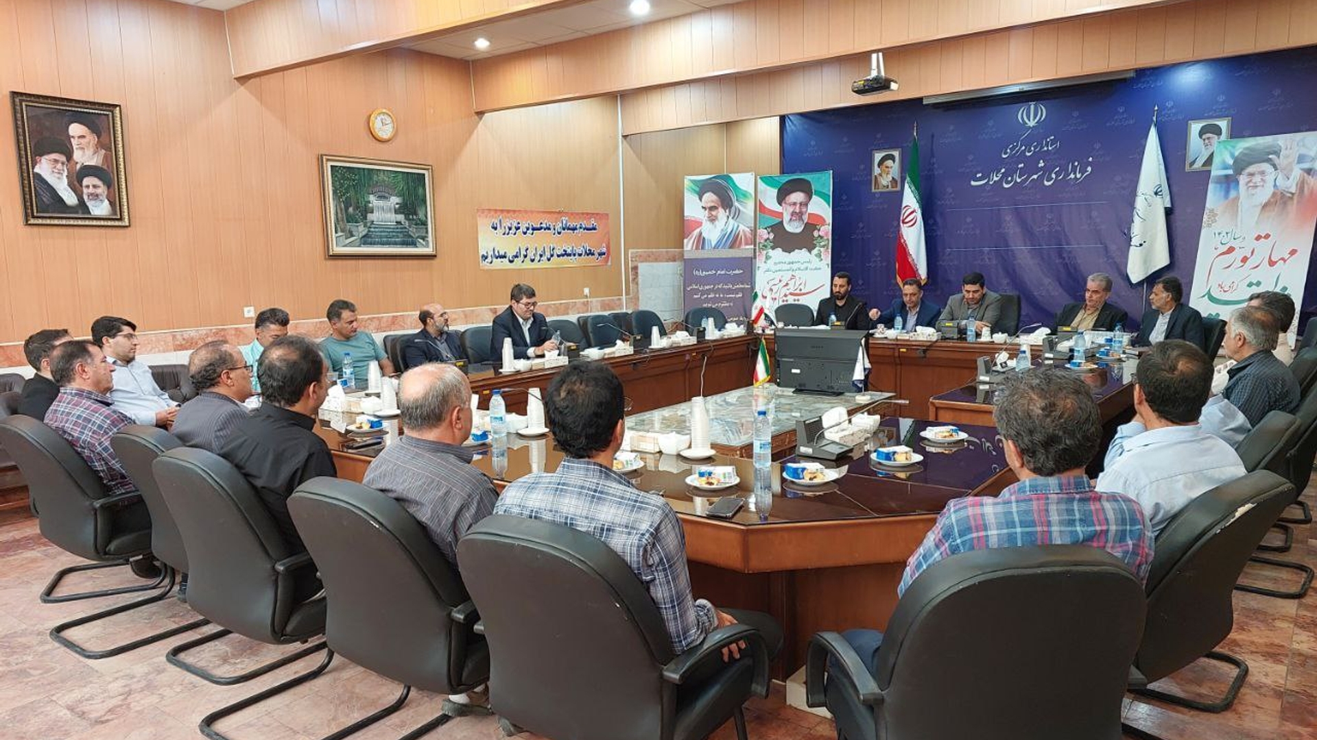 سرپرست فرمانداری شهرستان محلات گفت :  جهاد کشاورزی علی الخصوص در مورد مسائلی که ارتباط مستقیم با مردم دارند مثل حوزه نظارت آرد و نان، امور اراضی ، خرید گندم و توزیع کود و نهاده های دامی و ... باید تلاش و همت بیشتری داشته باشد