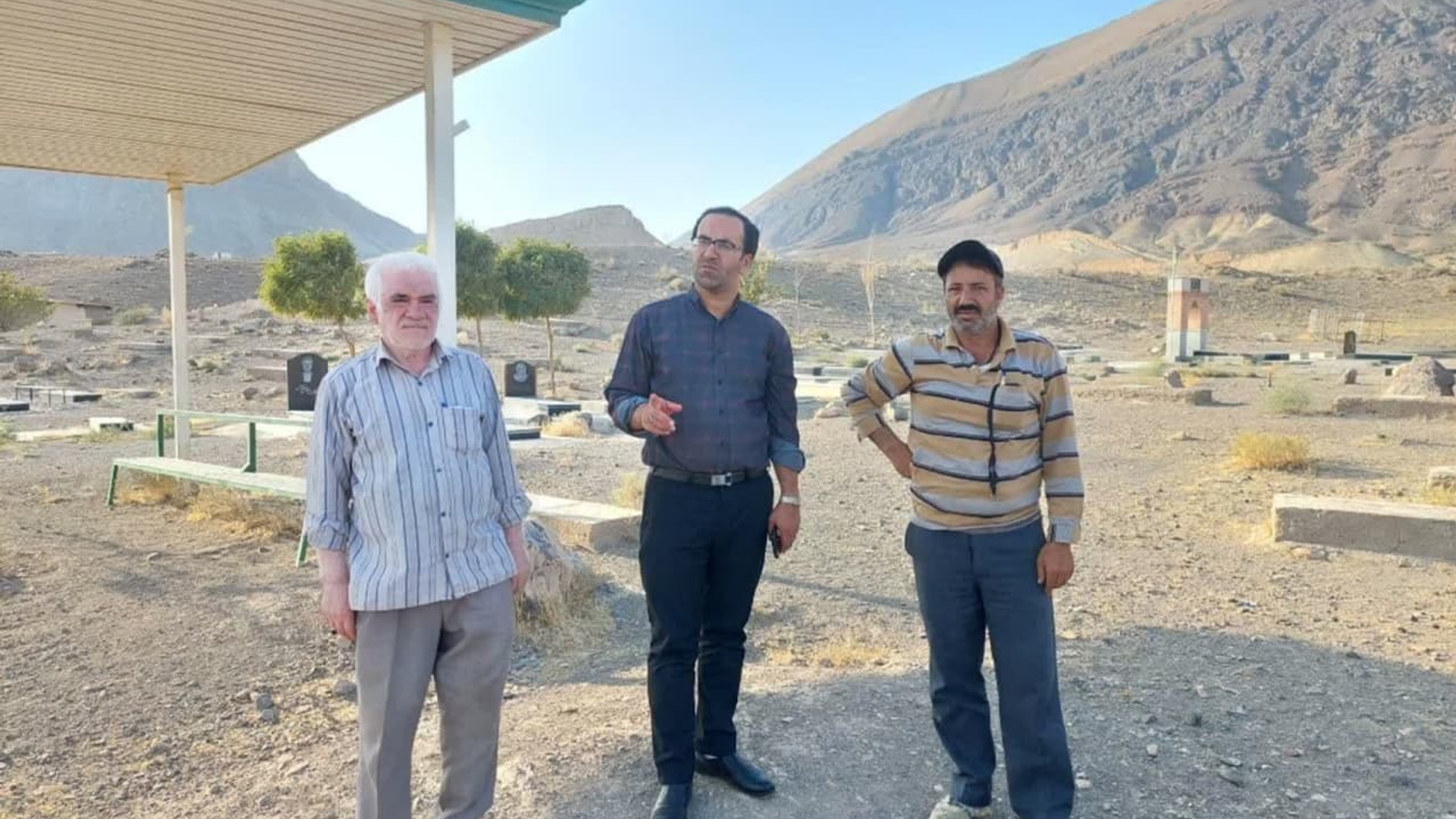 عصر امروز دکتراتابکی سرپرست فرمانداری شهرستان تفرش و محسن درودیان بخشدار مرکزی از روستای عزالدین بازدید نمودند.