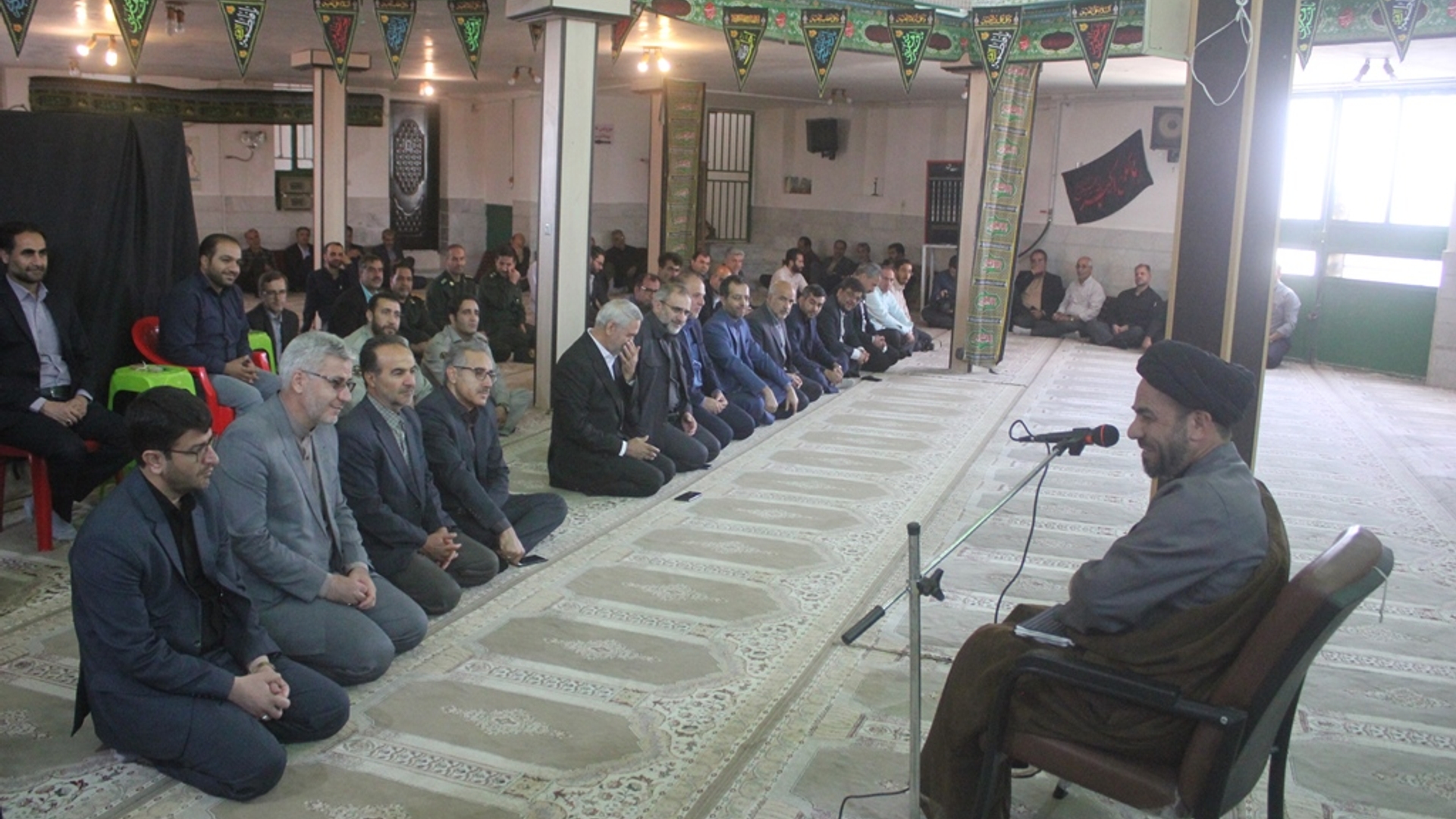 مراسم گرامیداشت هفته دولت در شهرستان خمین برگزار شد