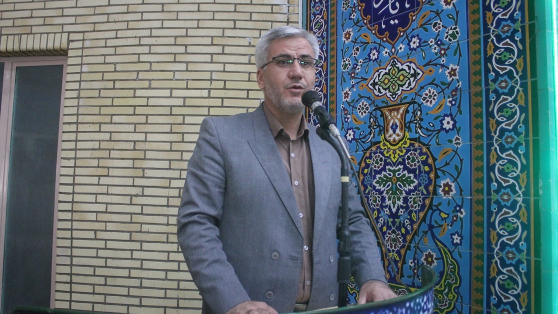 سخنرانی فرماندار در مصلی امام خمینی (ره) خمین بمناسبت هفته دولت