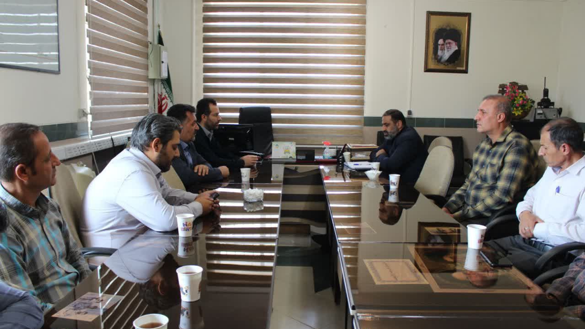 برگزاری نشست بررسی مسائل و مشکلات کارکنان دهیاری های بخش سربند شهرستان شازند