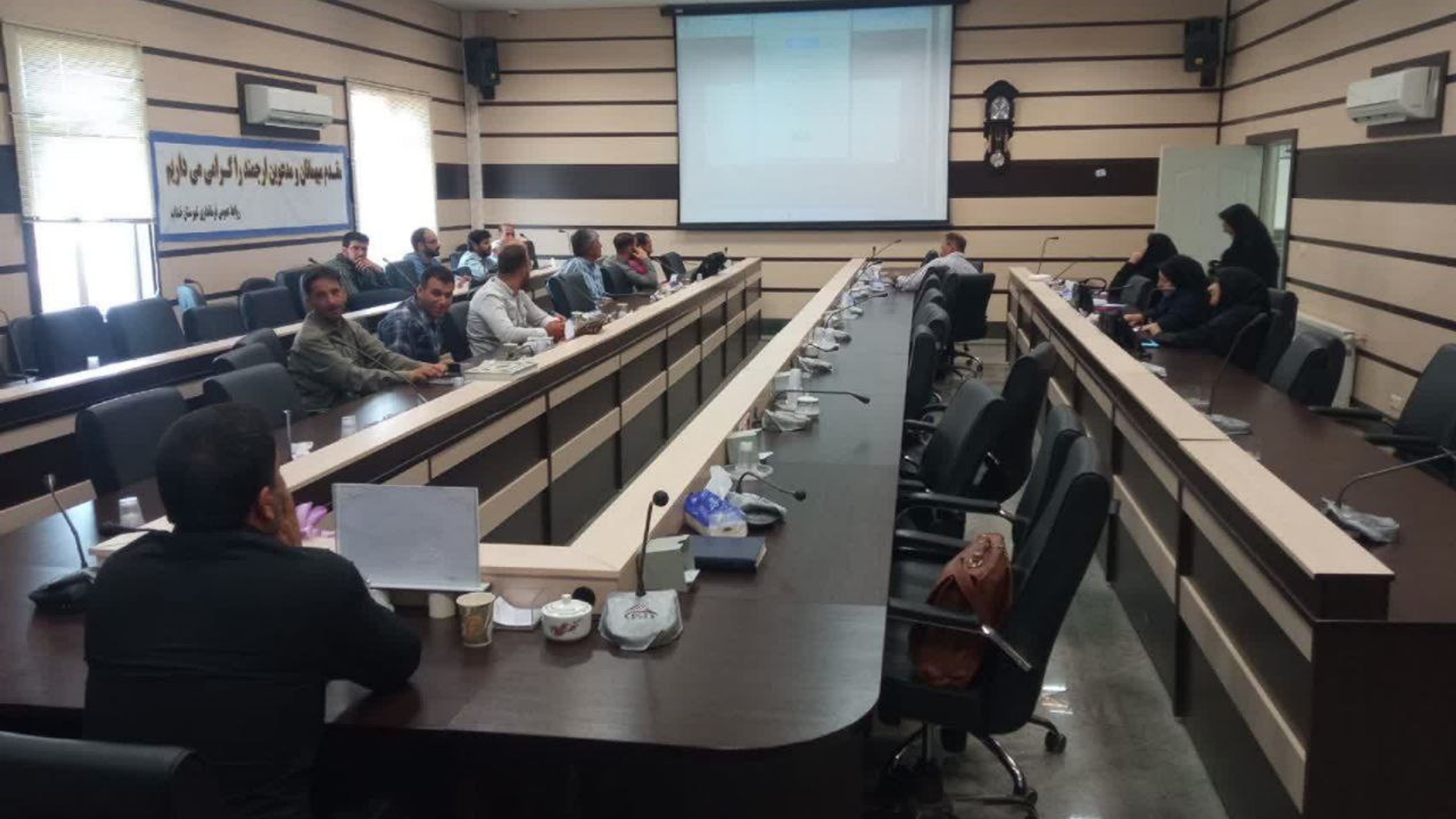 کارگاه آموزشی با عنوان آشنایی بیشتر با سامانه ستاد ویژه دهیاران بخش مرکزی شهرستان خنداب برگزار گردید