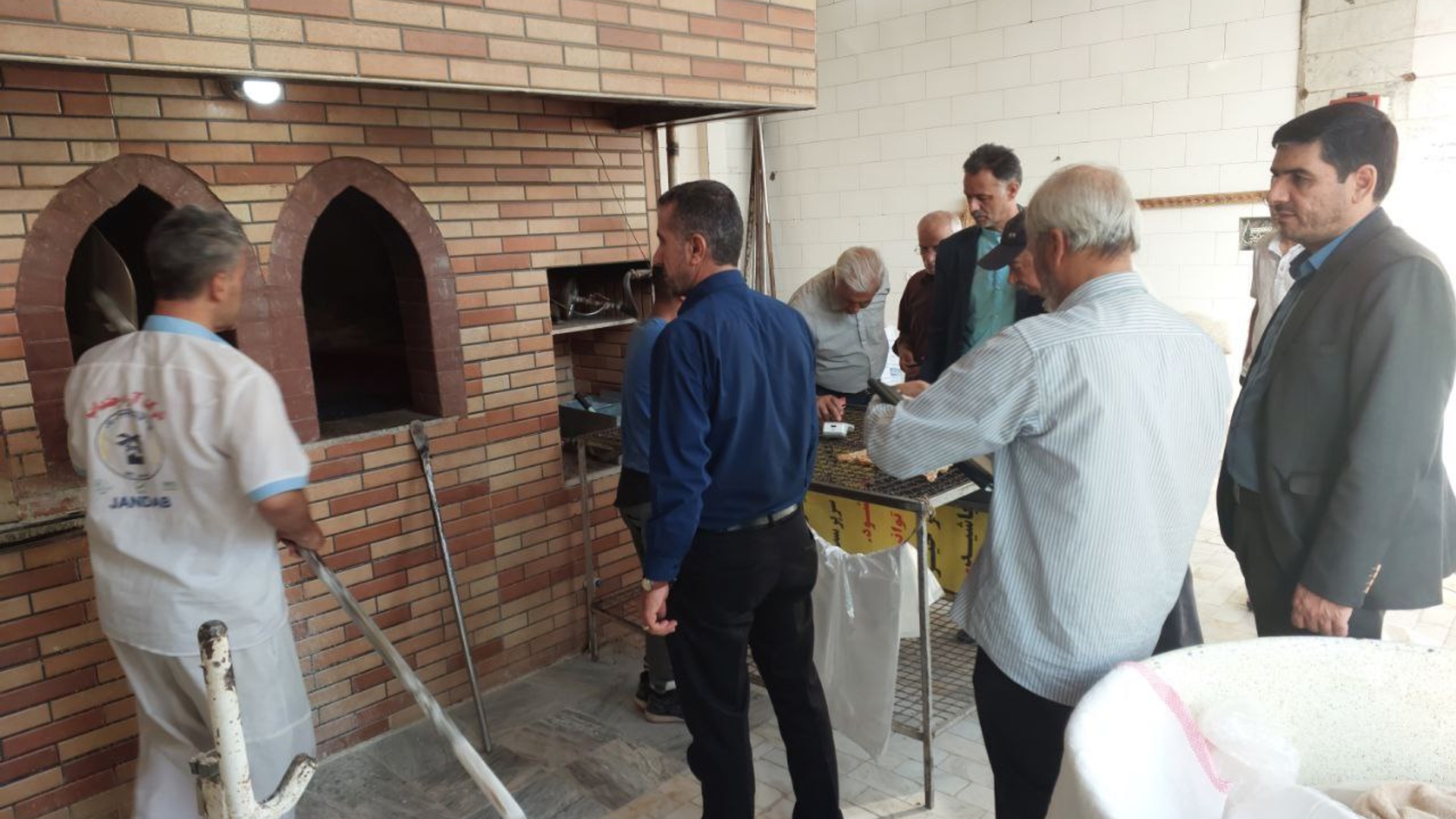 بررسی میدانی  نانوایی های شهر محلات