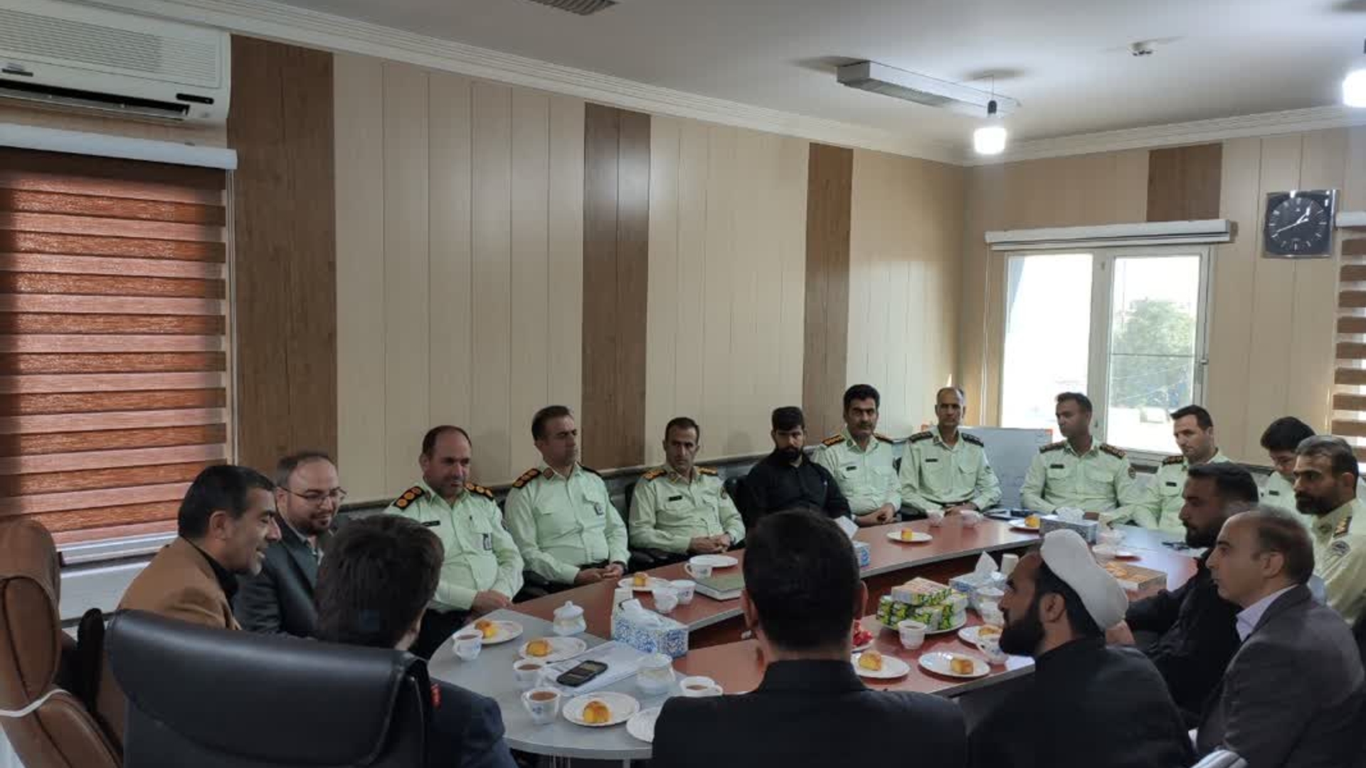 دیدار اعضای شورای تامین با فرماندار بمناسبت هفته دولت