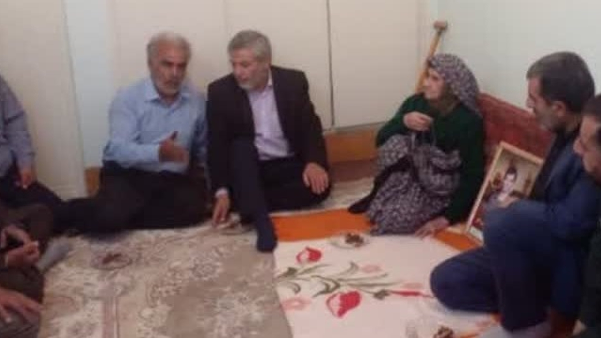 بازدید از خانواده شهدا ؛ به مناسبت هفته دولت