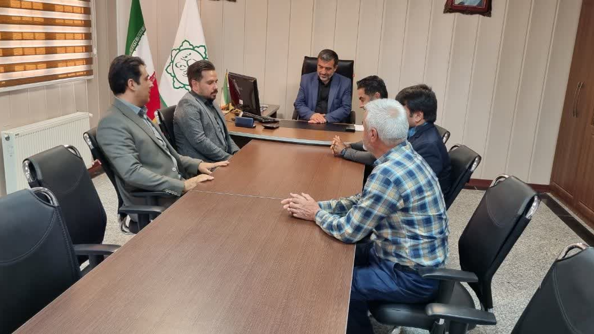 دیدار فرماندار با اعضای شورای خشکرود