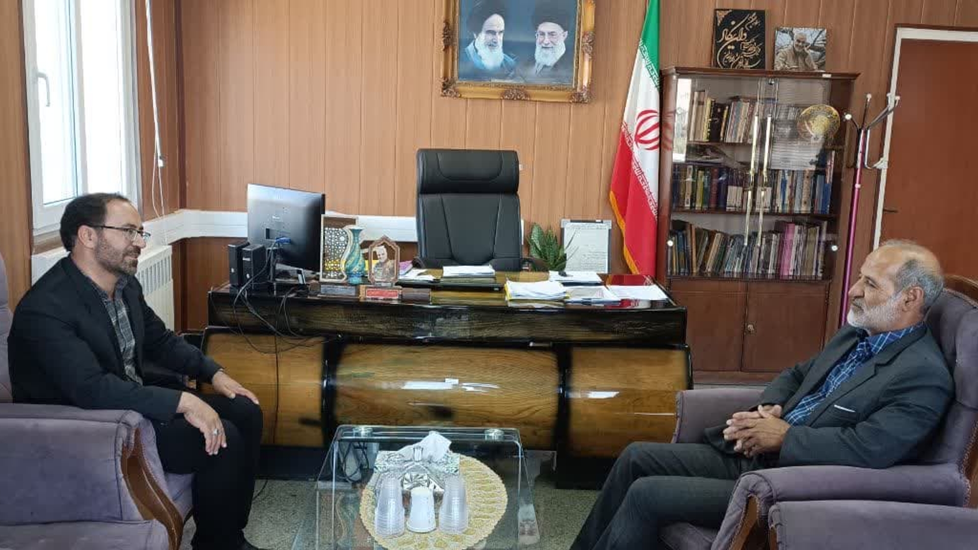 آخرین وضعیت آمادگی برای برگزاری انتخابات مجلس شورای اسلامی در سطح شهرستان با حضور احمدی پور دبیر هیات شورای نگهبان در شهرستان مورد بررسی و ارزیابی قرار گرفت.