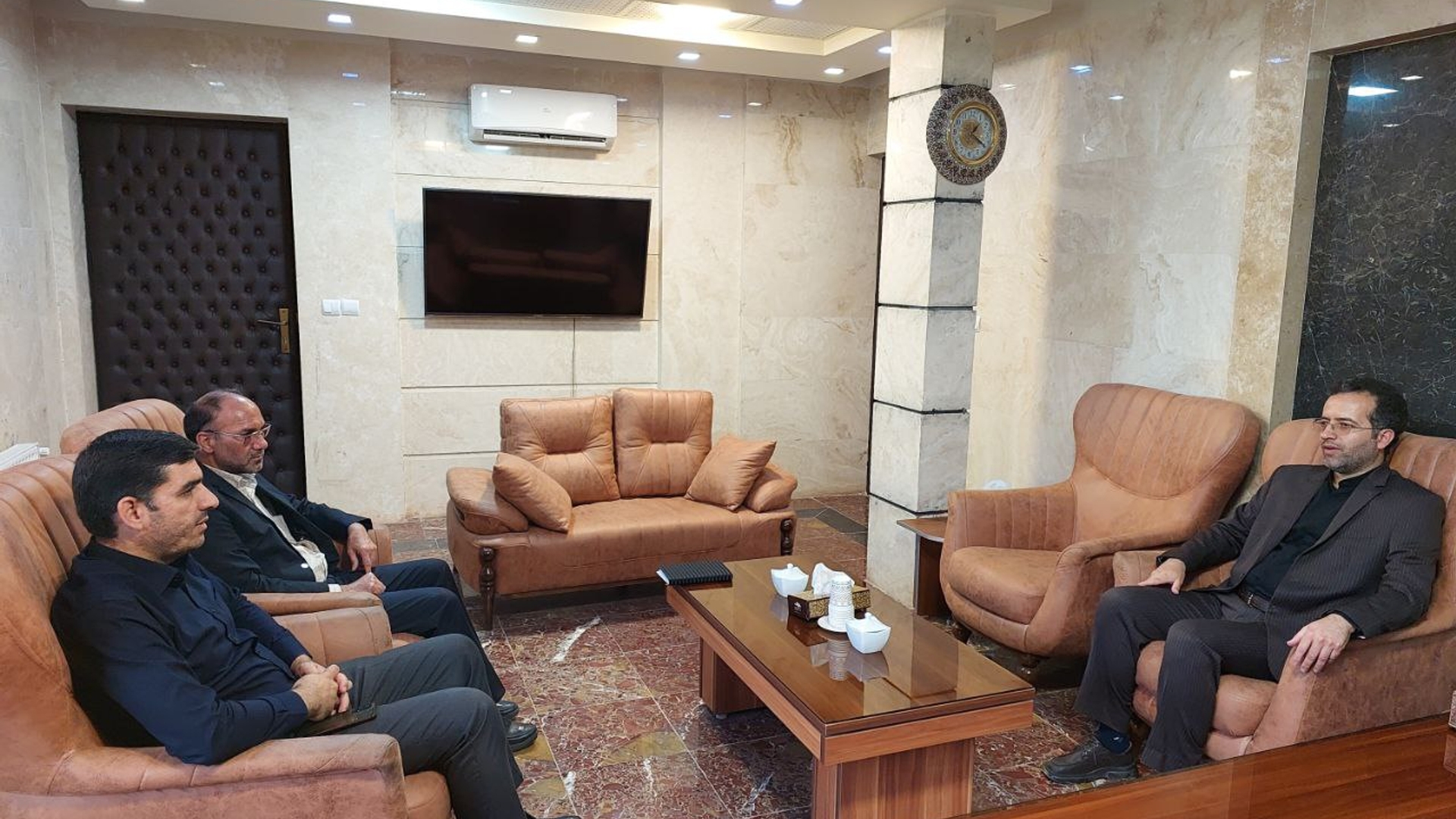 دیدار مدیرکل دفتر امور روستایی و شوراهای استان مرکزی با سرپرست فرمانداری شهرستان محلات