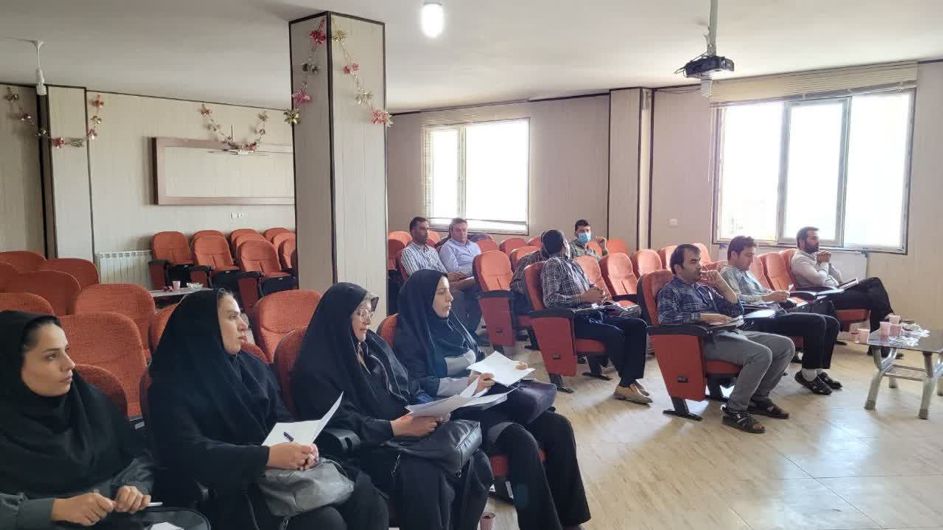 برگزاری دومین جلسه ارزیابی عملکرد عمرانی دهیاری های استان مرکزی در قالب جلسات رصد و پایش