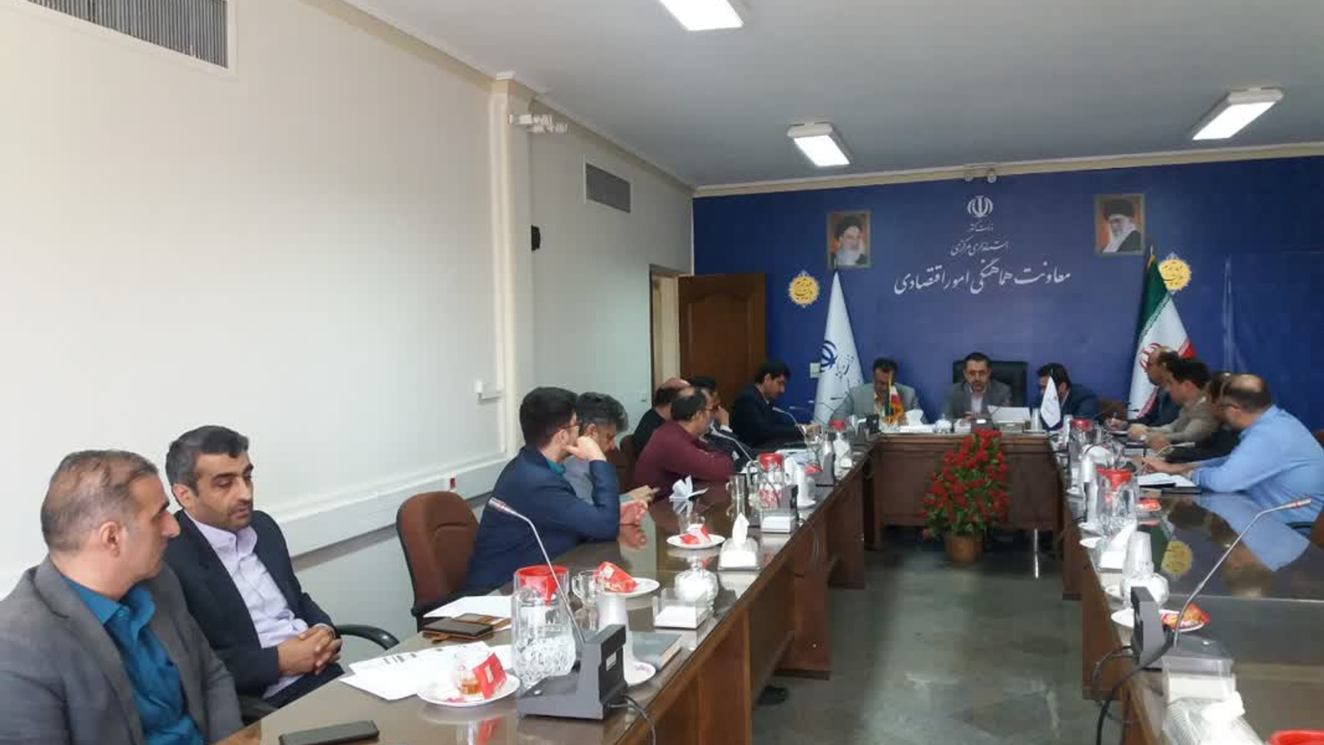 تخصیص بخشی از منابع تسهیلات بند الف تبصره ۱۸قانون بودجه سال ۱۴۰۱ به استان
جلسه کمیته استانی بند (الف) تبصره ۱۸ قانون بودجه به ریاست میرزاخانی معاون هماهنگی امور اقتصادی وتوسعه منطقه ای وبا حضور اعضای اصلی کمیته برگزار شد.
در این جلسه طرحهای بررسی شده در کمیته کارشناسی در بخش صنعت،ارتباطات وفناوری اطلاعات وپارک علم وفناوری به تاییدکمیته استانی رسید.
چهار شنبه ۱۴۰۲-۰۶-۲۹