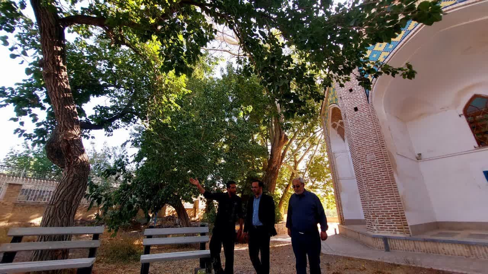 فرماندار شهرستان تفرش از امامزاده ابوالعلی دیدار کرد.