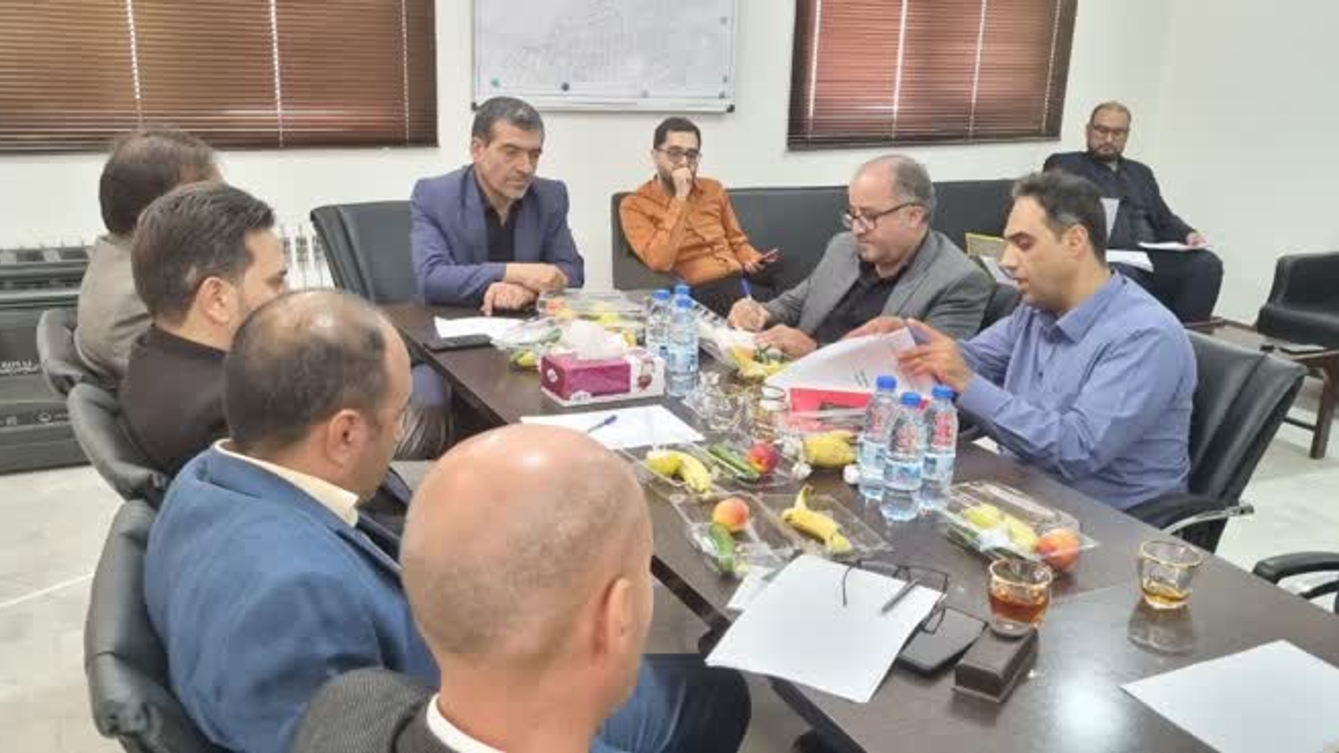 جلسه بررسی وضعیت تصفیه خانه شهرک صنعتی مامونیه