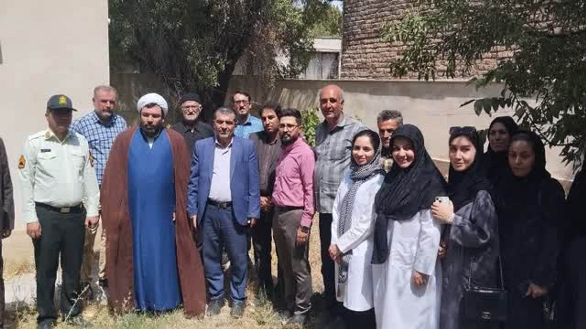 بازدید فرماندار از ساختمان در حال احداث درمانگاه شهدای بخش خرقان