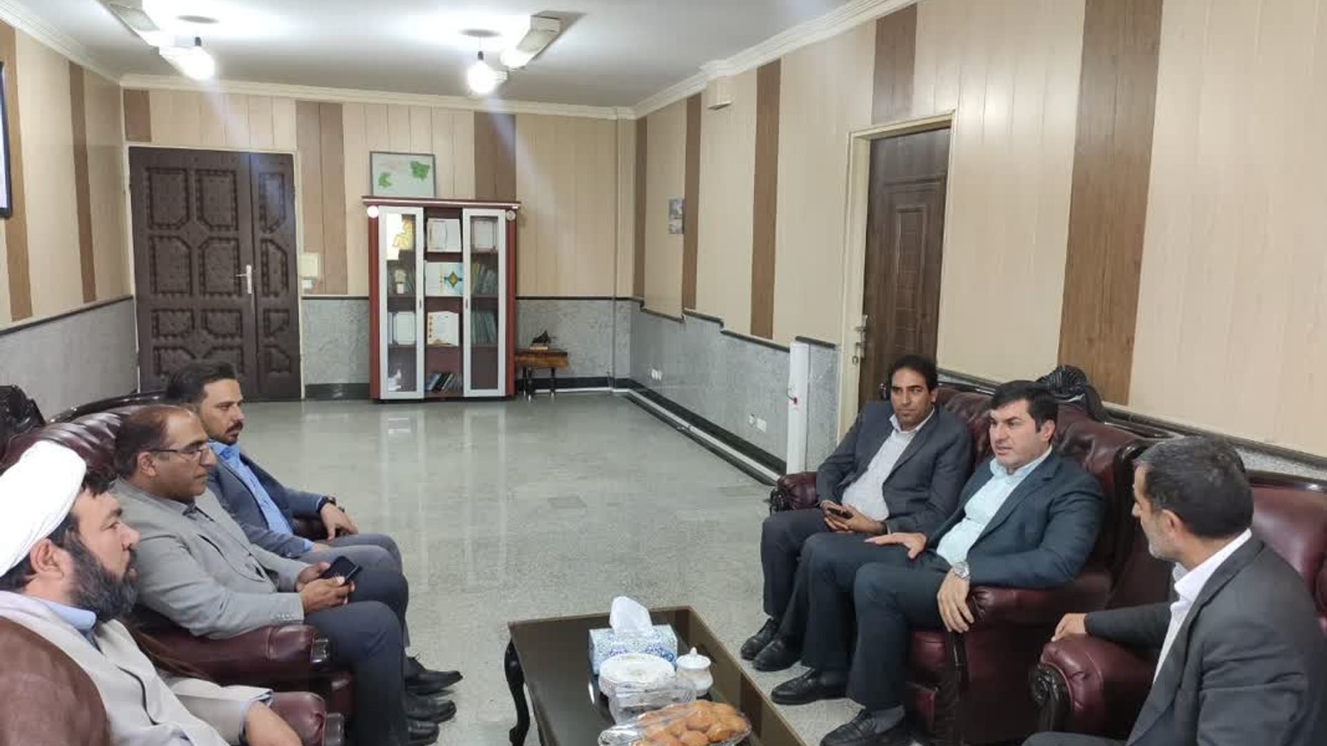 دیدار مدیرکل راهداری و حمل و نقل جاده استان مرکزی با فرماندار