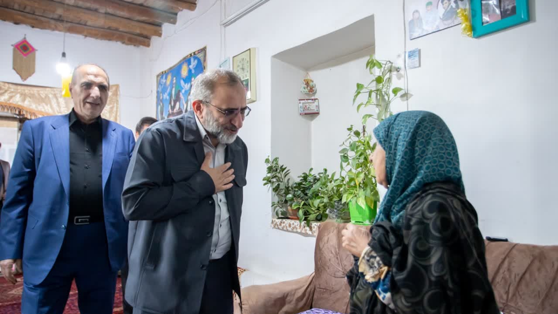 استاندار: فرصت خدمتگزاری مسئولین به مدد جانفشانی شهدا است