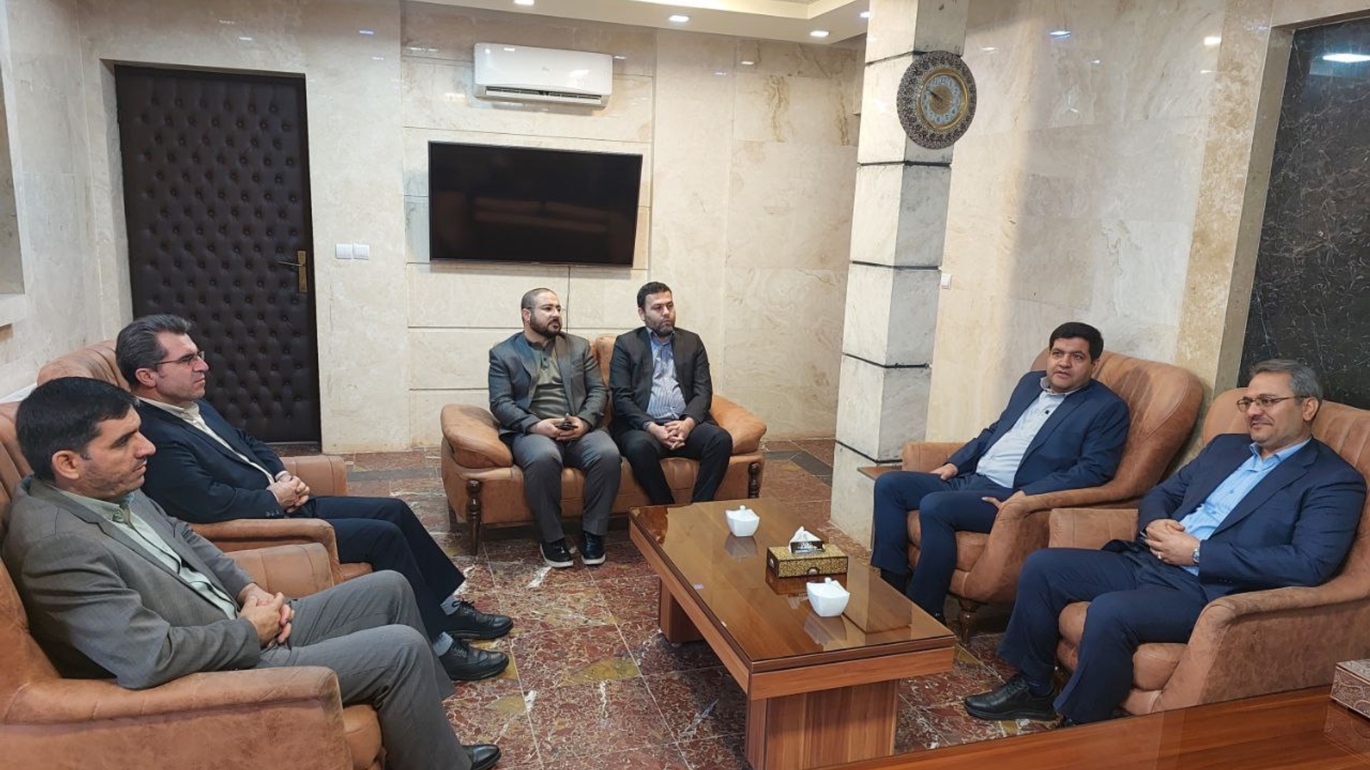 دیدار مدیرکل امور مالیاتی استان مرکزی با سرپرست فرمانداری شهرستان محلات