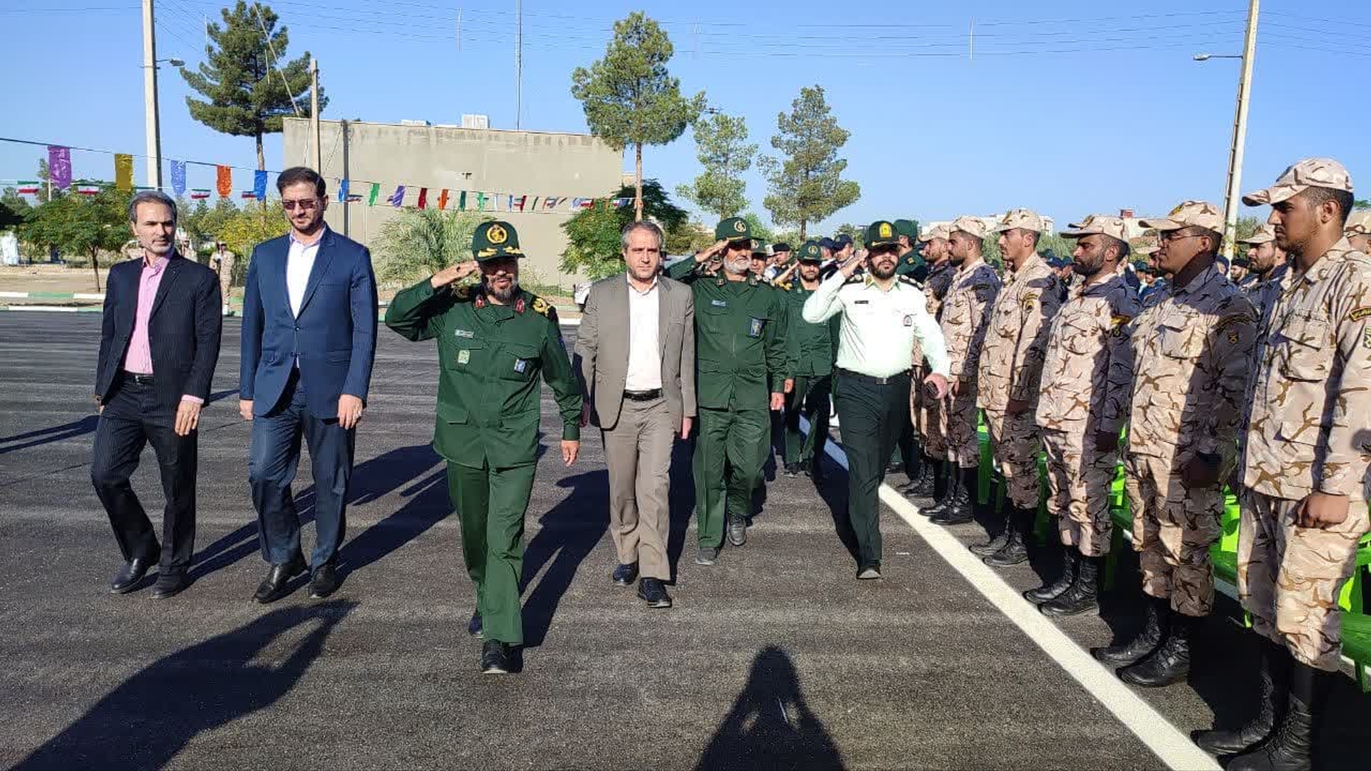 صبحگاه مشترک نیروهای نظامی و انتظامی