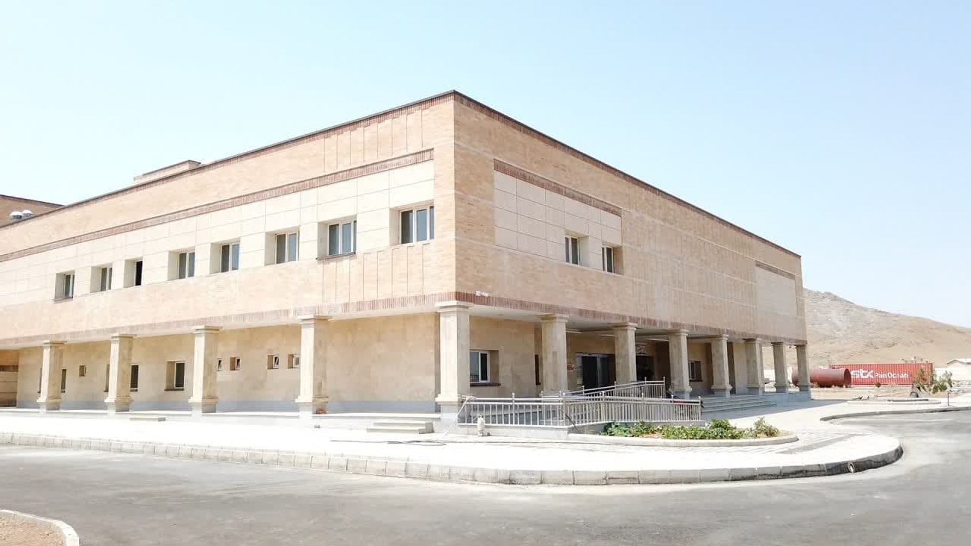 با پیگیری فرمانداری شهرستان خمین ، جلسه هماهنگی نحوه راه اندازی بیمارستان جدیدالاحداث خمین برگزار شد