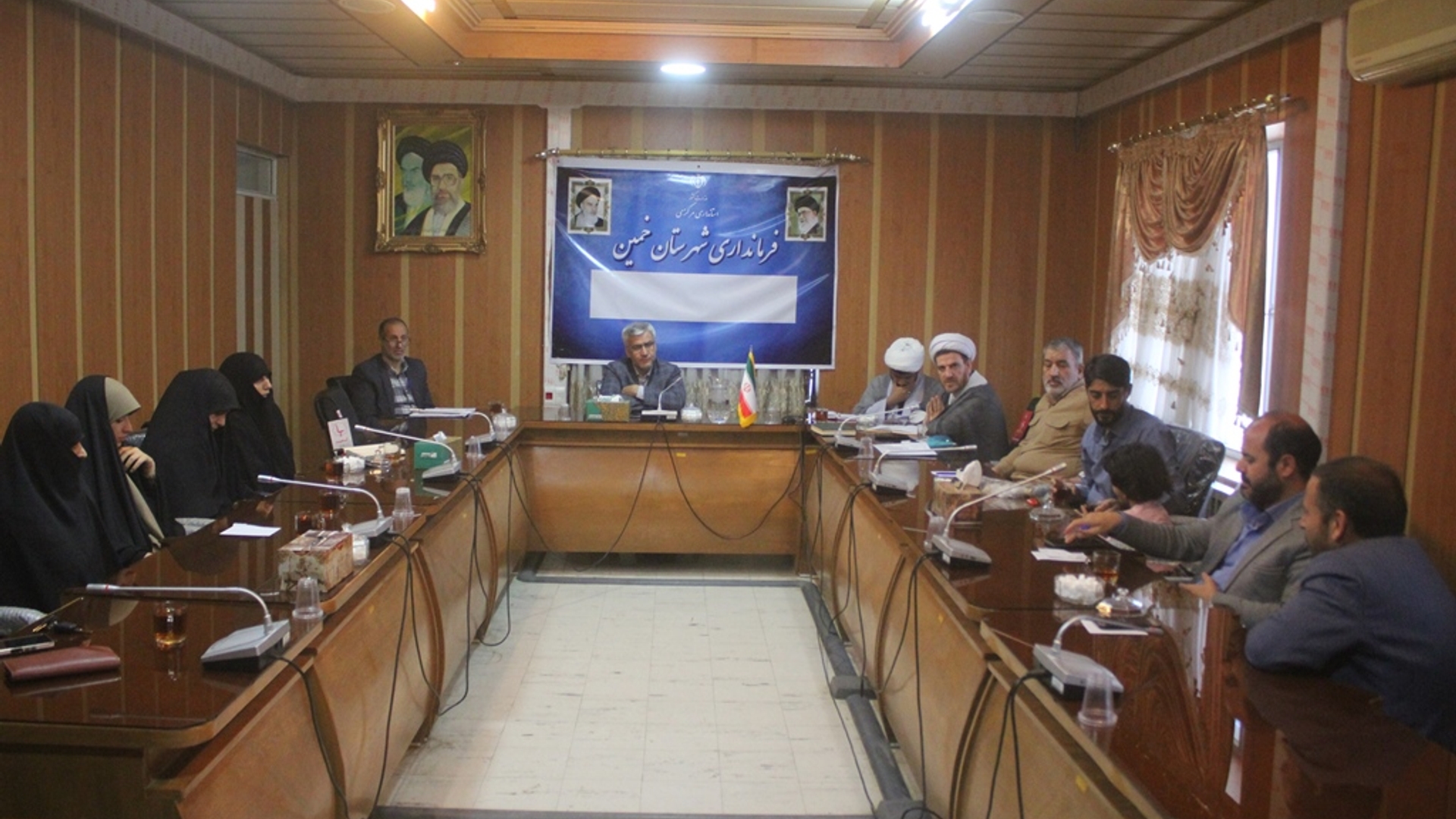 نشست هم اندیشی عفاف و حجاب در شهرستان خمین برگزار شد