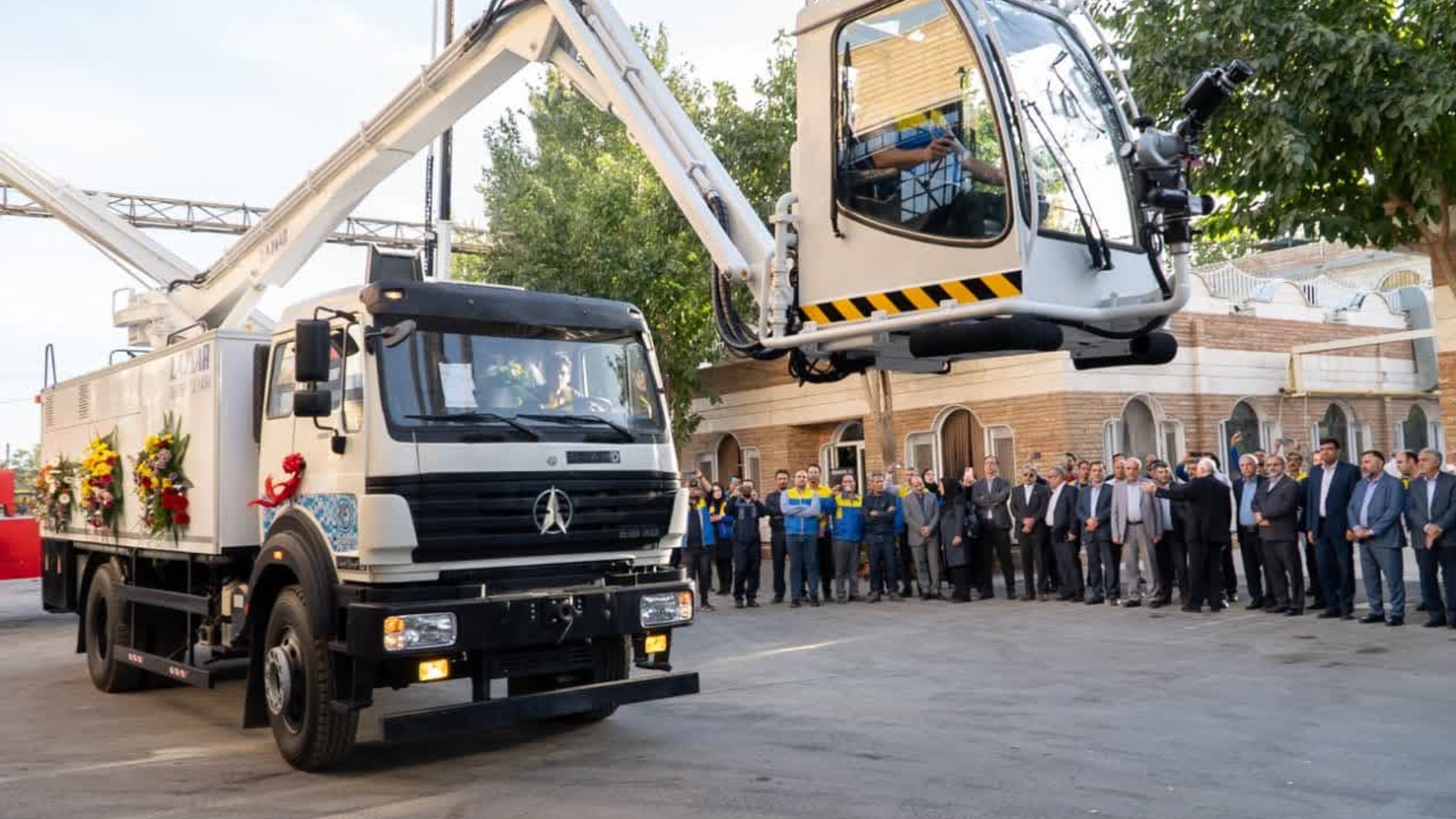 نخستین دستگاه ضدیخ پاش هواپیما در اراک رونمایی شد