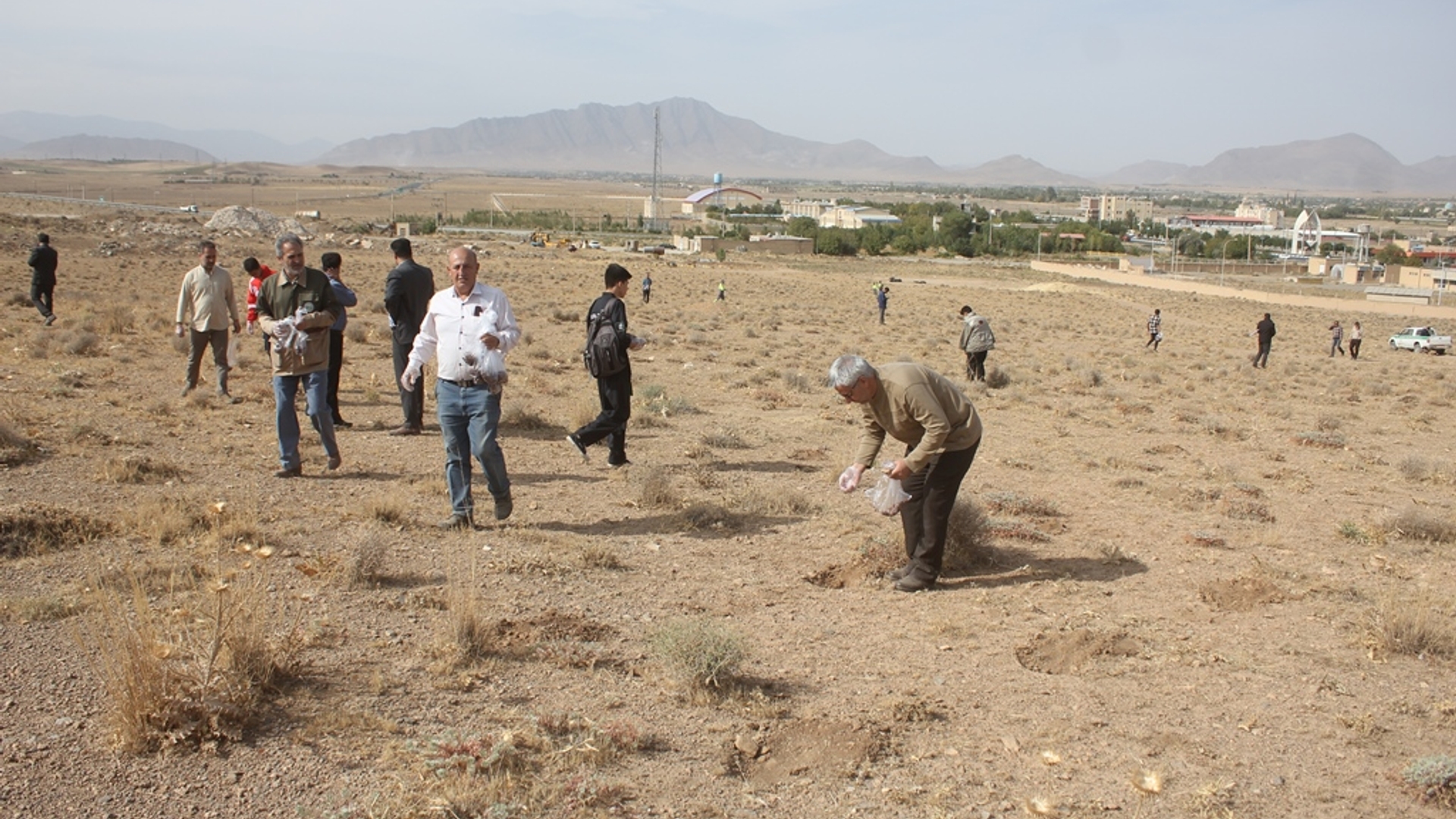 مرحله اول پویش مردمی بذر کاری در شهرستان خمین اجرا شد