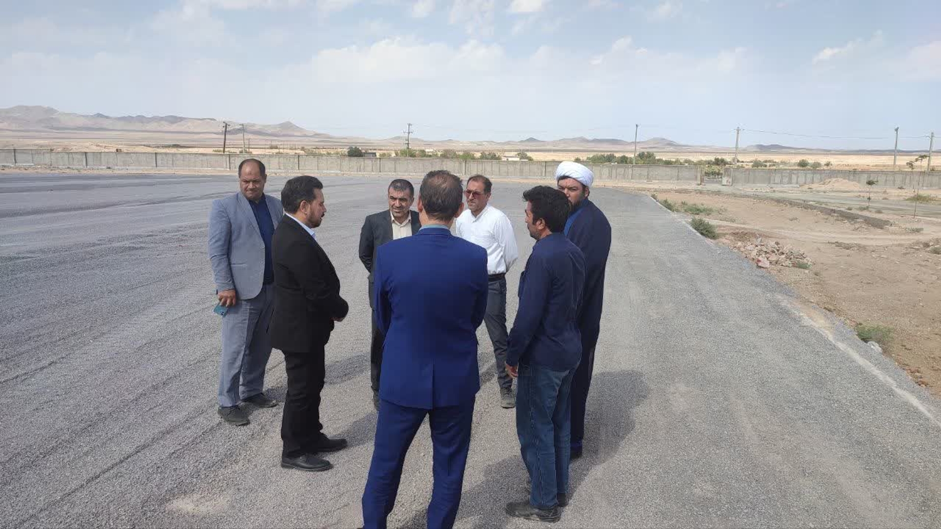 بازدید از مراحل ساخت زمین چمن زاویه