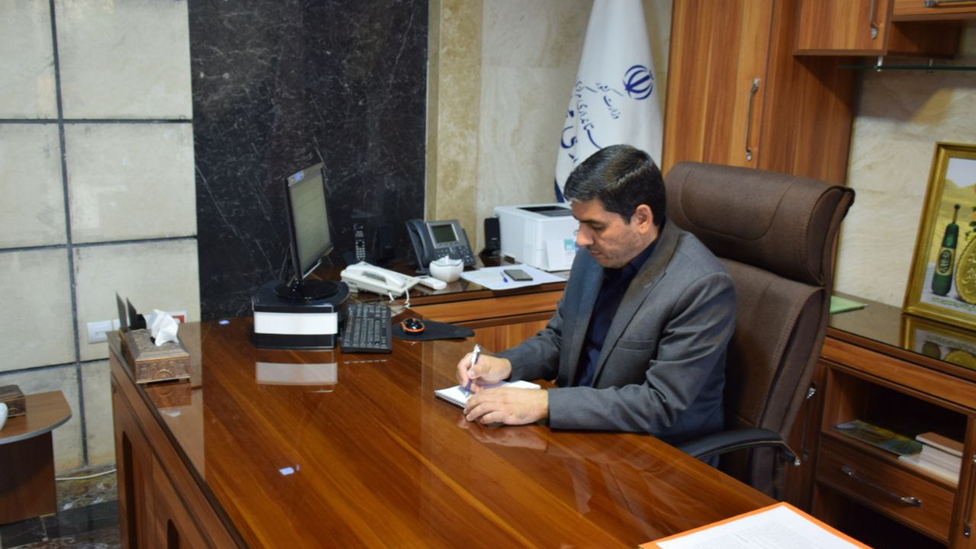 پیام تقدیر سرپرست فرمانداری شهرستان محلات از  استقبال و همکاری باشکوه مسئولین و مردم شهیدپرور شهرستان محلات در برگزاری برنامه های گرامیداشت هفته دفاع مقدس