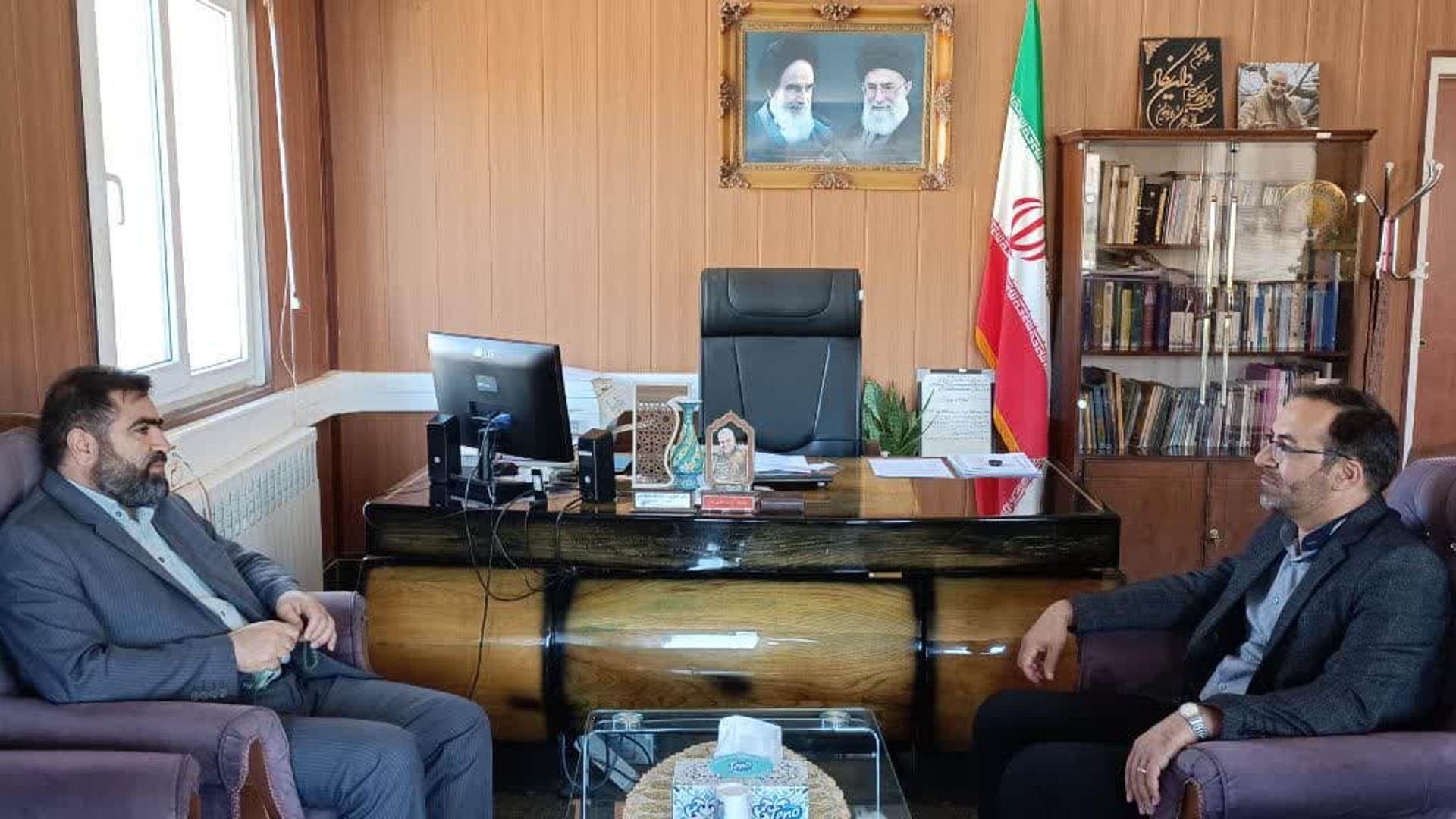 دیدار مهندس اقازیارتی فرماندار شهرستان فراهان با دکتر اتابکی سرپرست فرمانداری شهرستان تفرش.