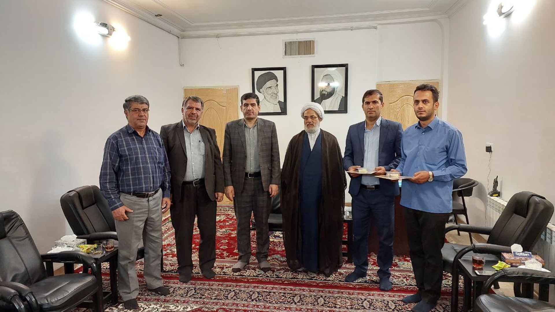 از دست اندرکاران اعزام زائرین اربعین در شهرستان محلات تقدیر شد