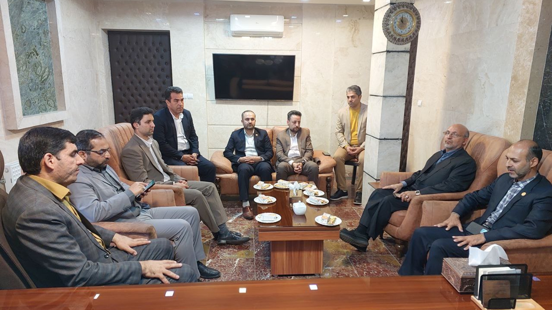 دیدار معاون معاون حقوقی، مجلس و هماهنگی امور استان های دانشگاه پیام نور با سرپرست فرمانداری شهرستان محلات