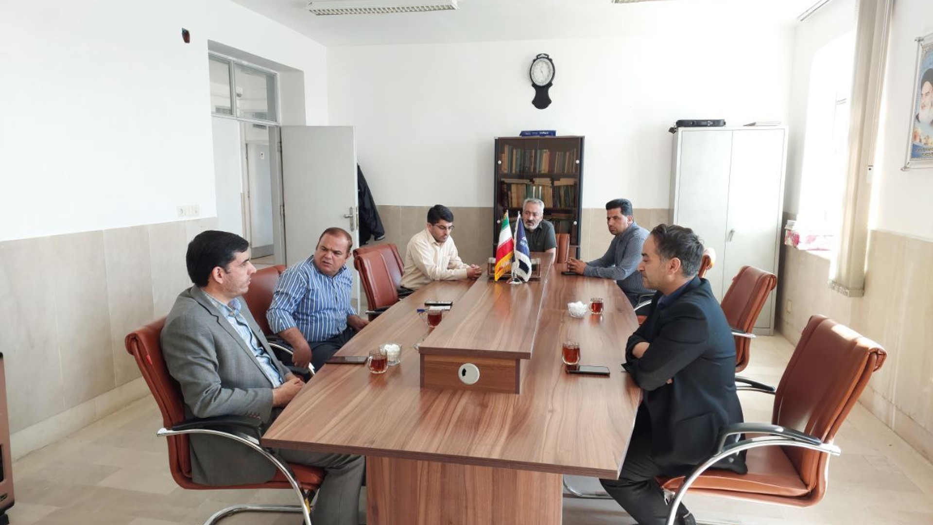 بازدید سرزده سرپرست فرمانداری شهرستان محلات از ادارات بیمه سلامت و دامپزشکی